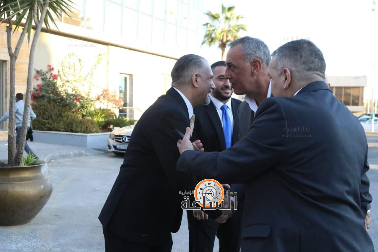 Madar Al-Saa Images 0.07355475814569101