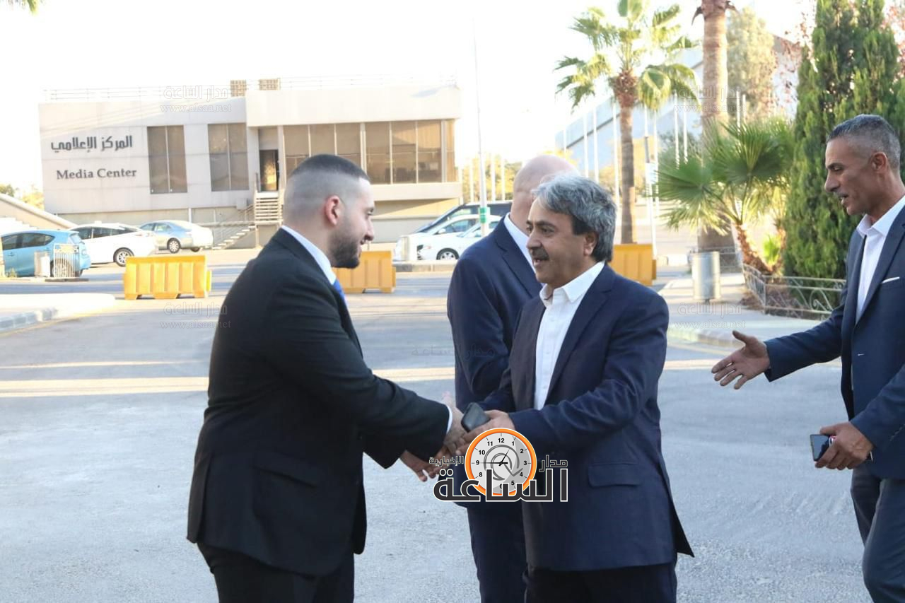 Madar Al-Saa Images 0.08343621039962534