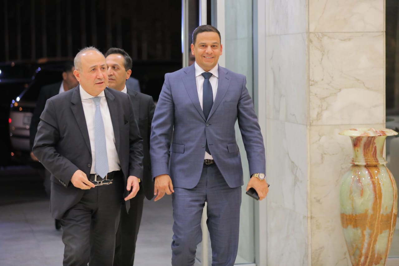 Madar Al-Saa Images 0.5749110754484406