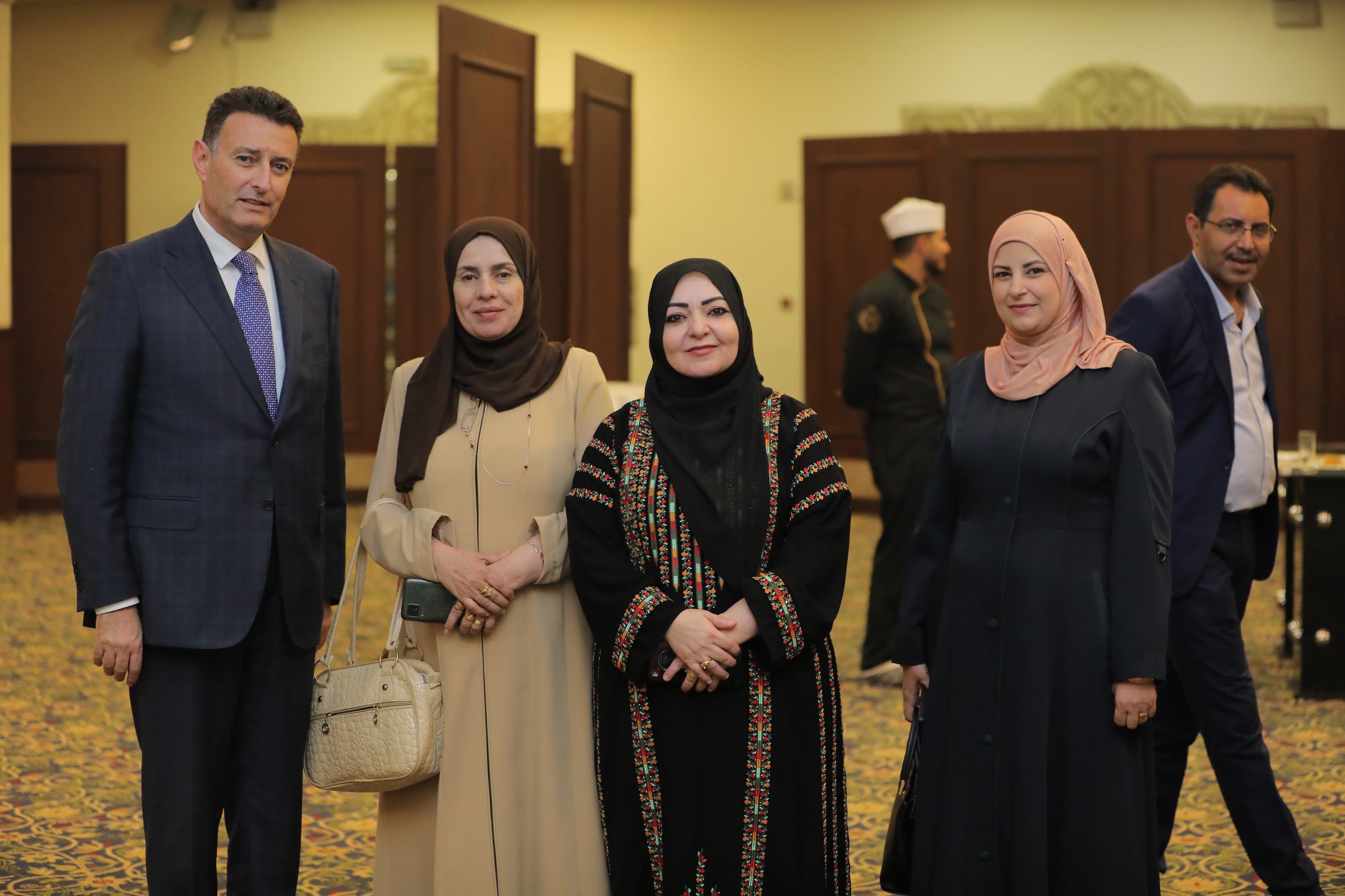 Madar Al-Saa Images 0.12399095874748323