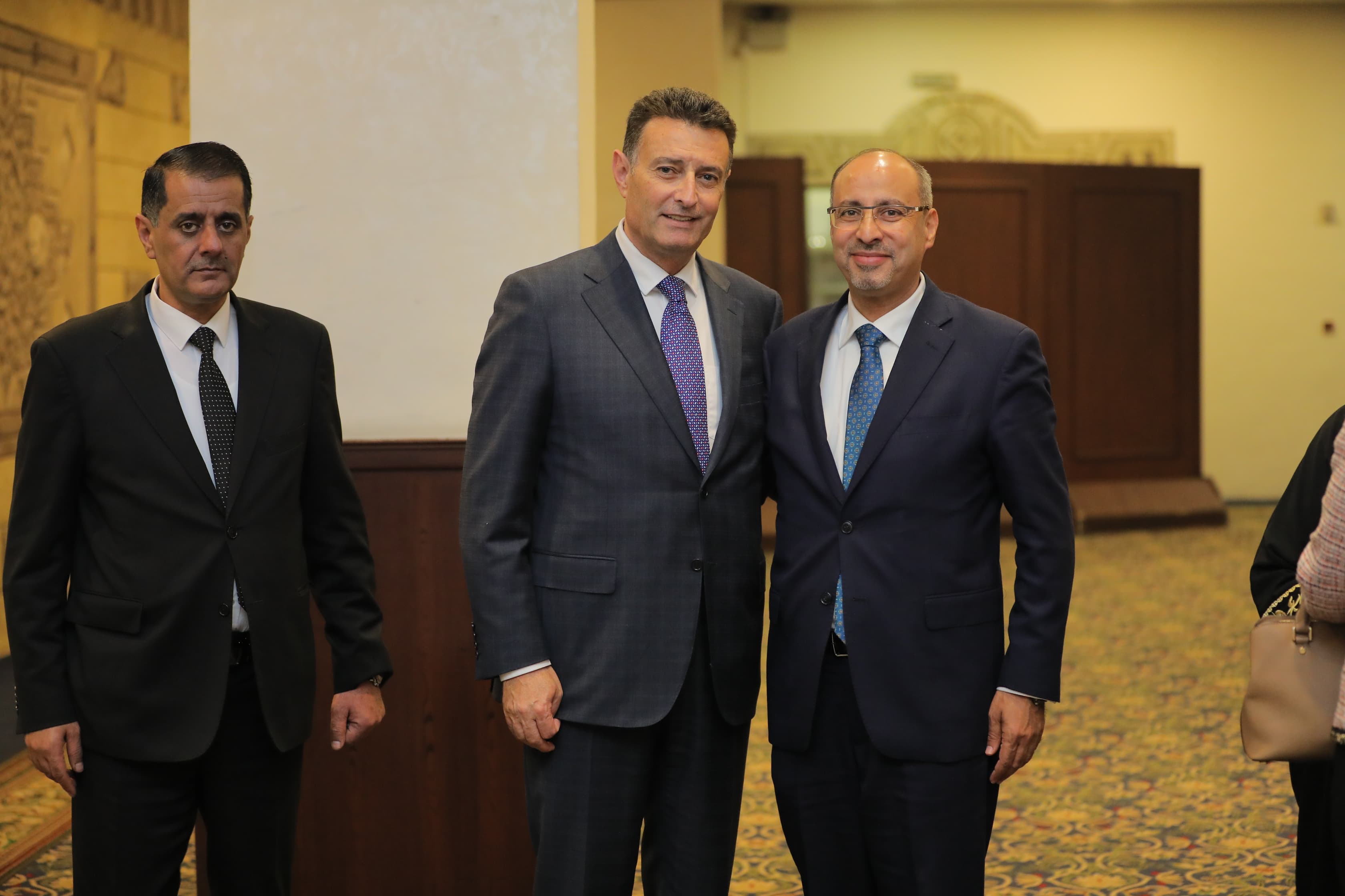 Madar Al-Saa Images 0.8822334750895731