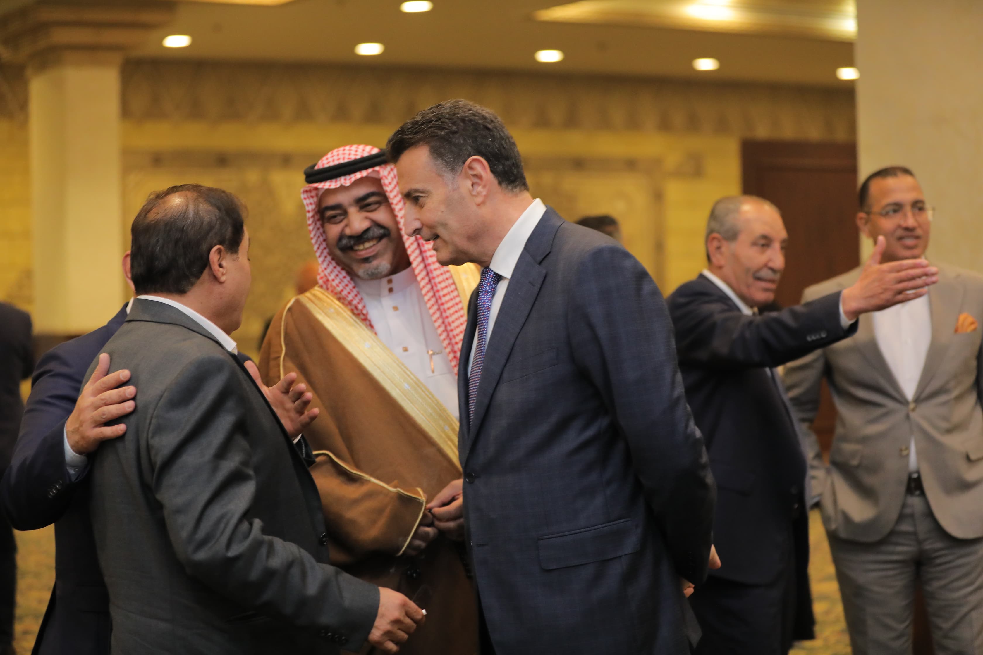 Madar Al-Saa Images 0.2376617087002495