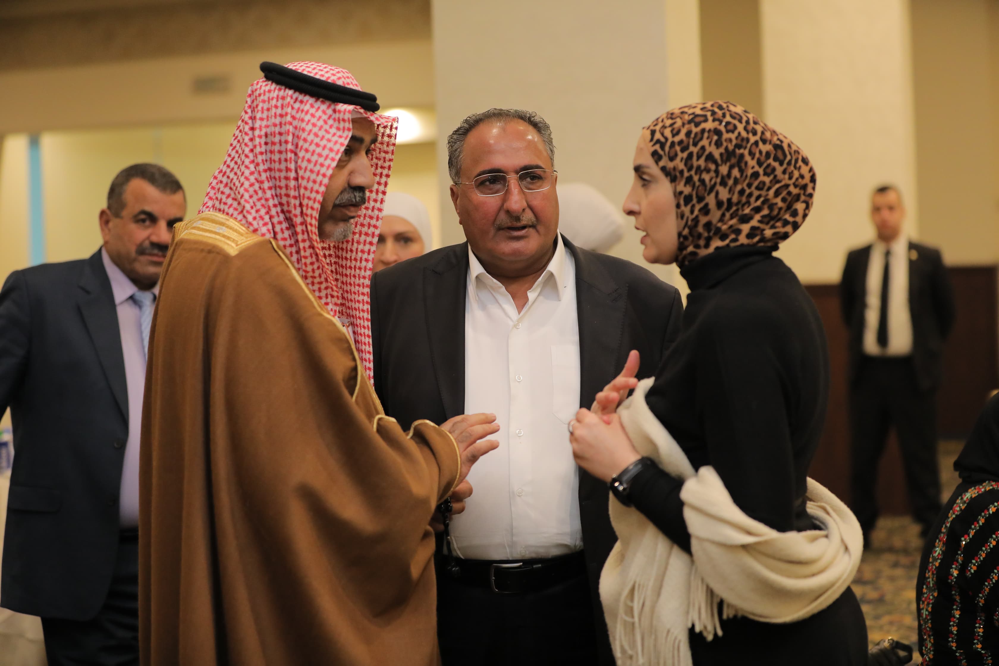 Madar Al-Saa Images 0.7560055894189952