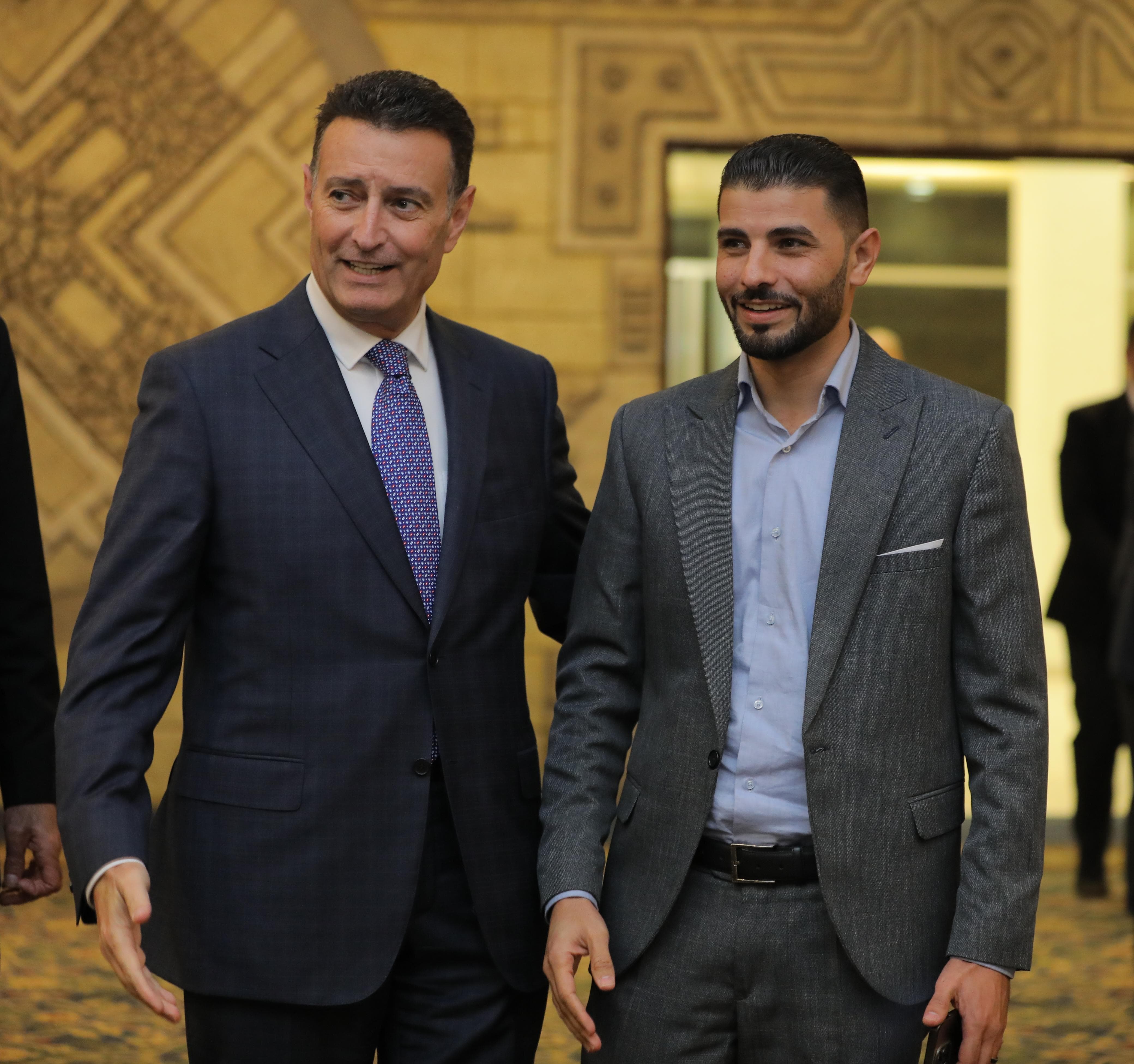 Madar Al-Saa Images 0.7759757737744915