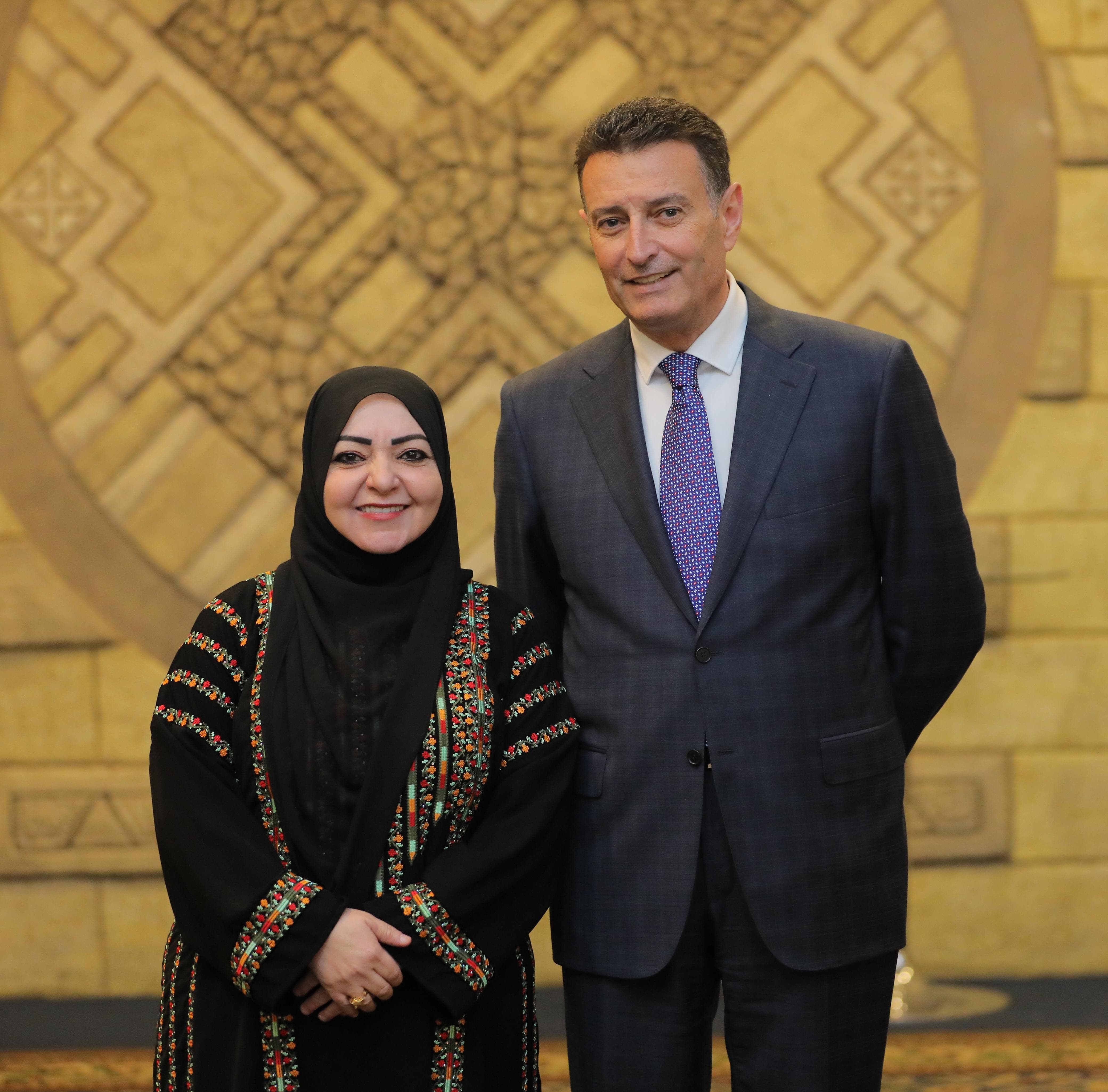 Madar Al-Saa Images 0.2595654128124181