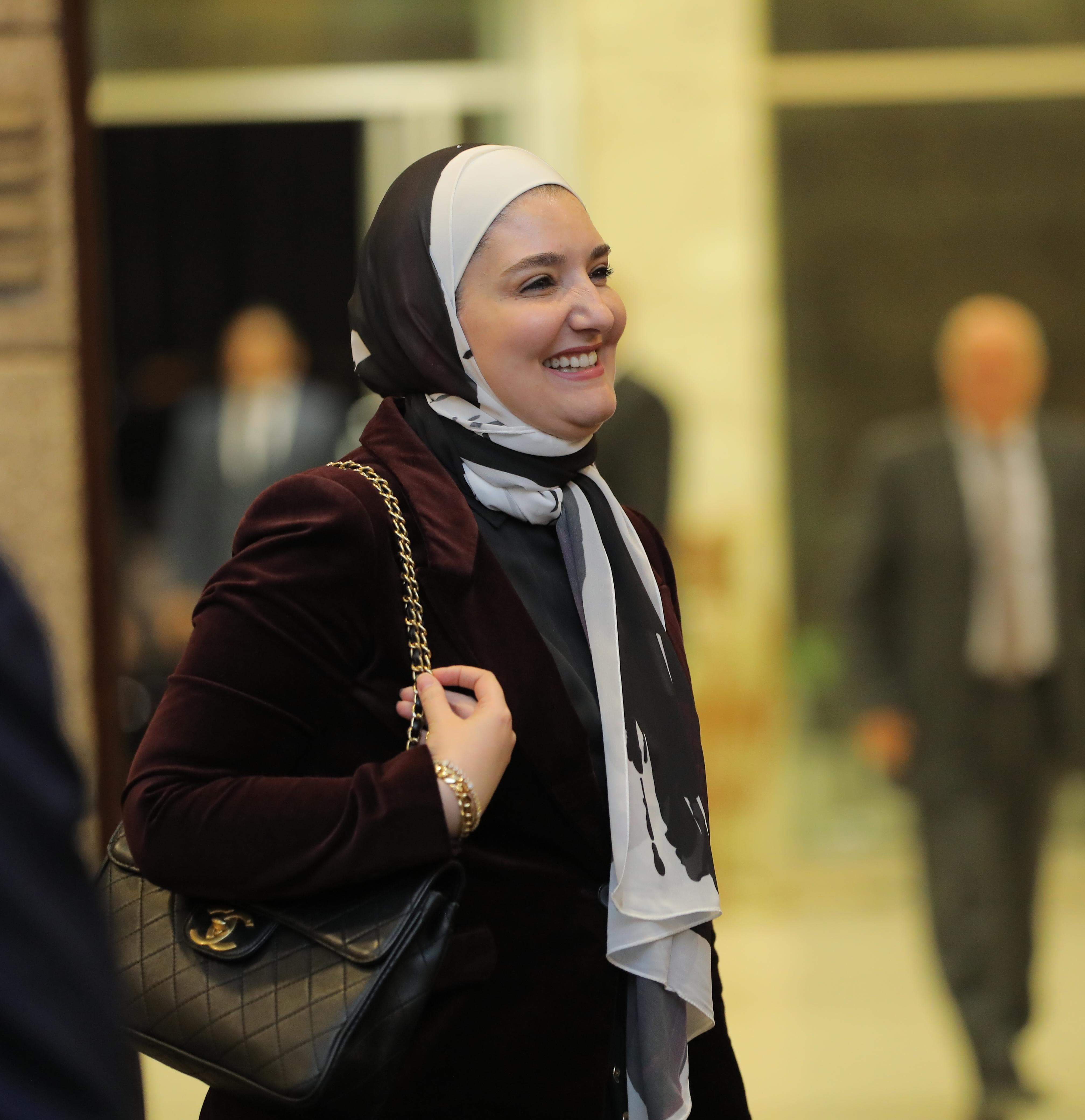 Madar Al-Saa Images 0.8918317363409209