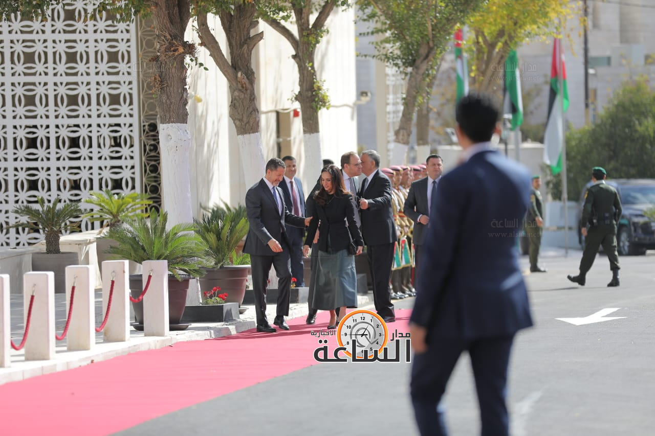 Madar Al-Saa Images 0.04579700378939977