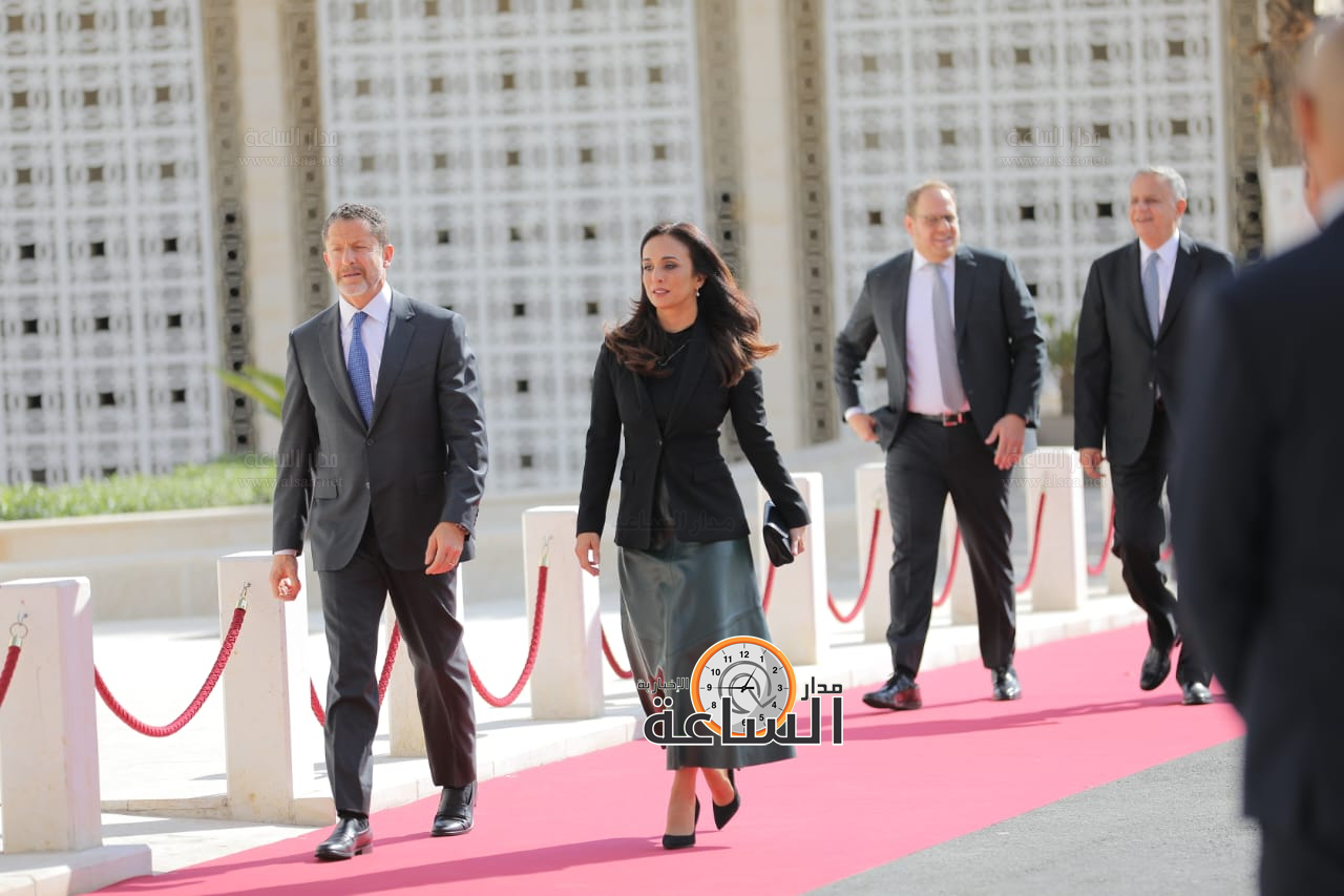 Madar Al-Saa Images 0.8499067433440275