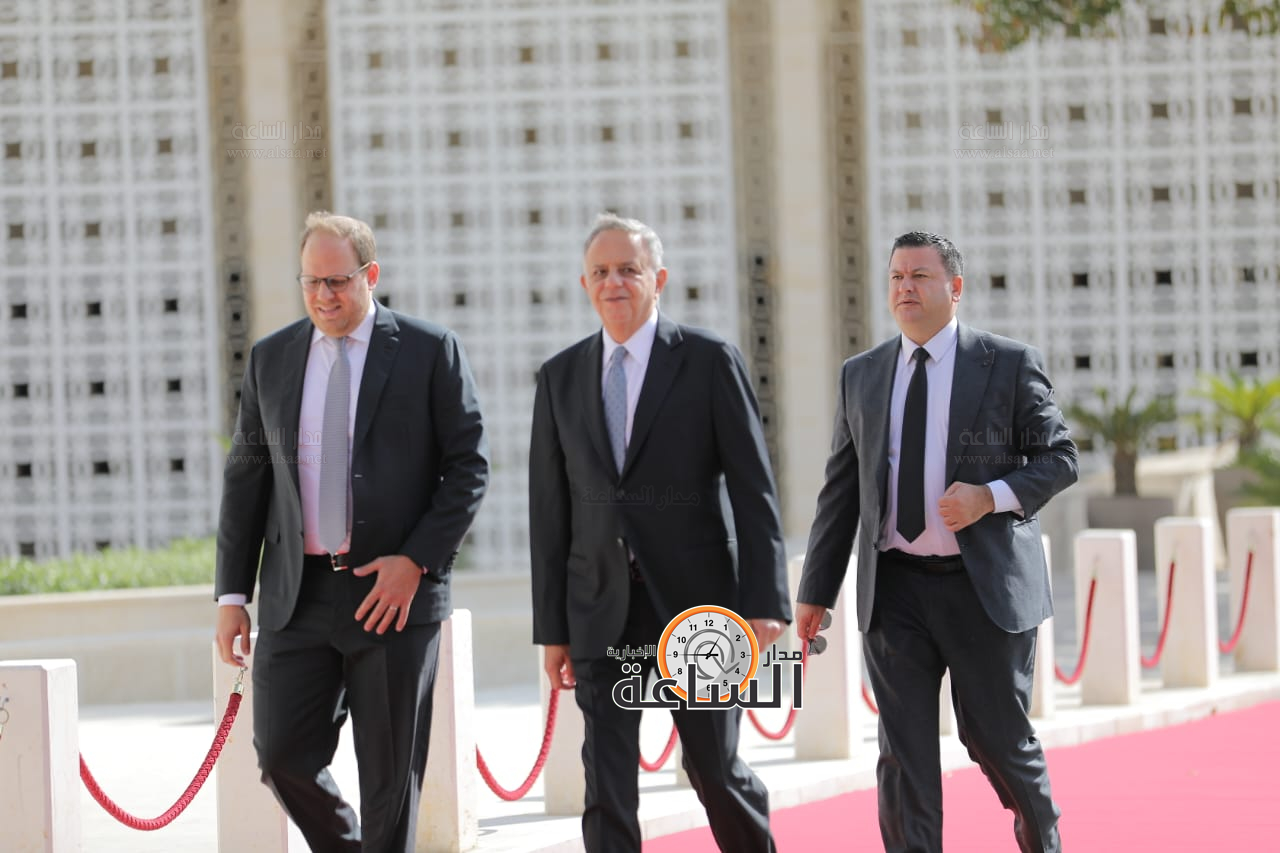 Madar Al-Saa Images 0.5562858602316809