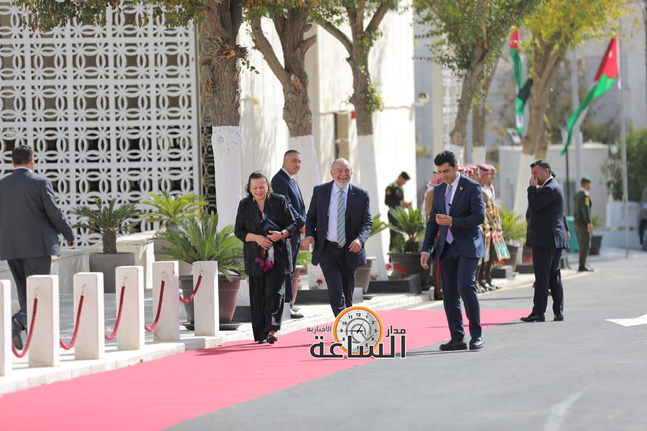 Madar Al-Saa Images 0.9535200153834993