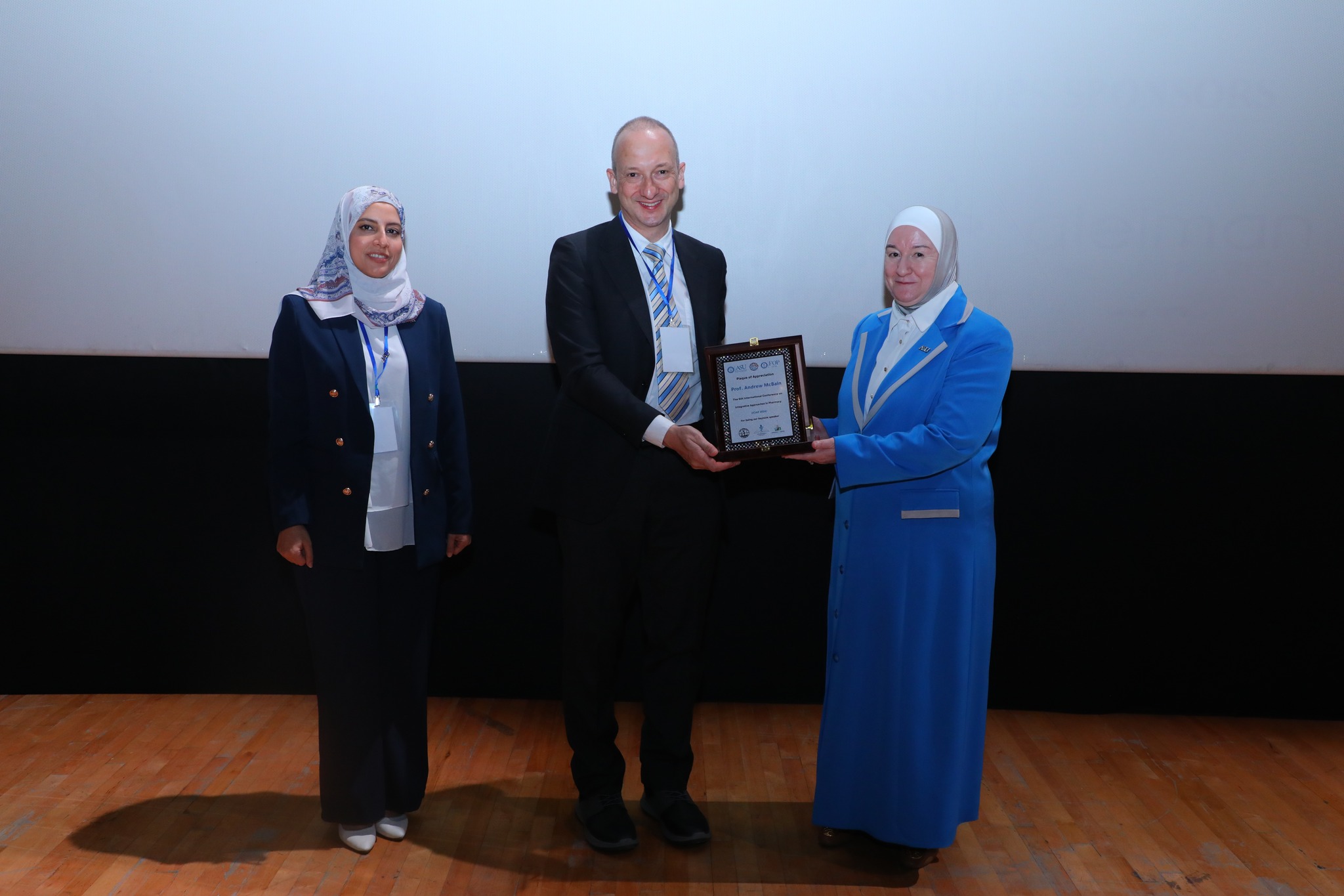 Madar Al-Saa Images 0.04508038542781434