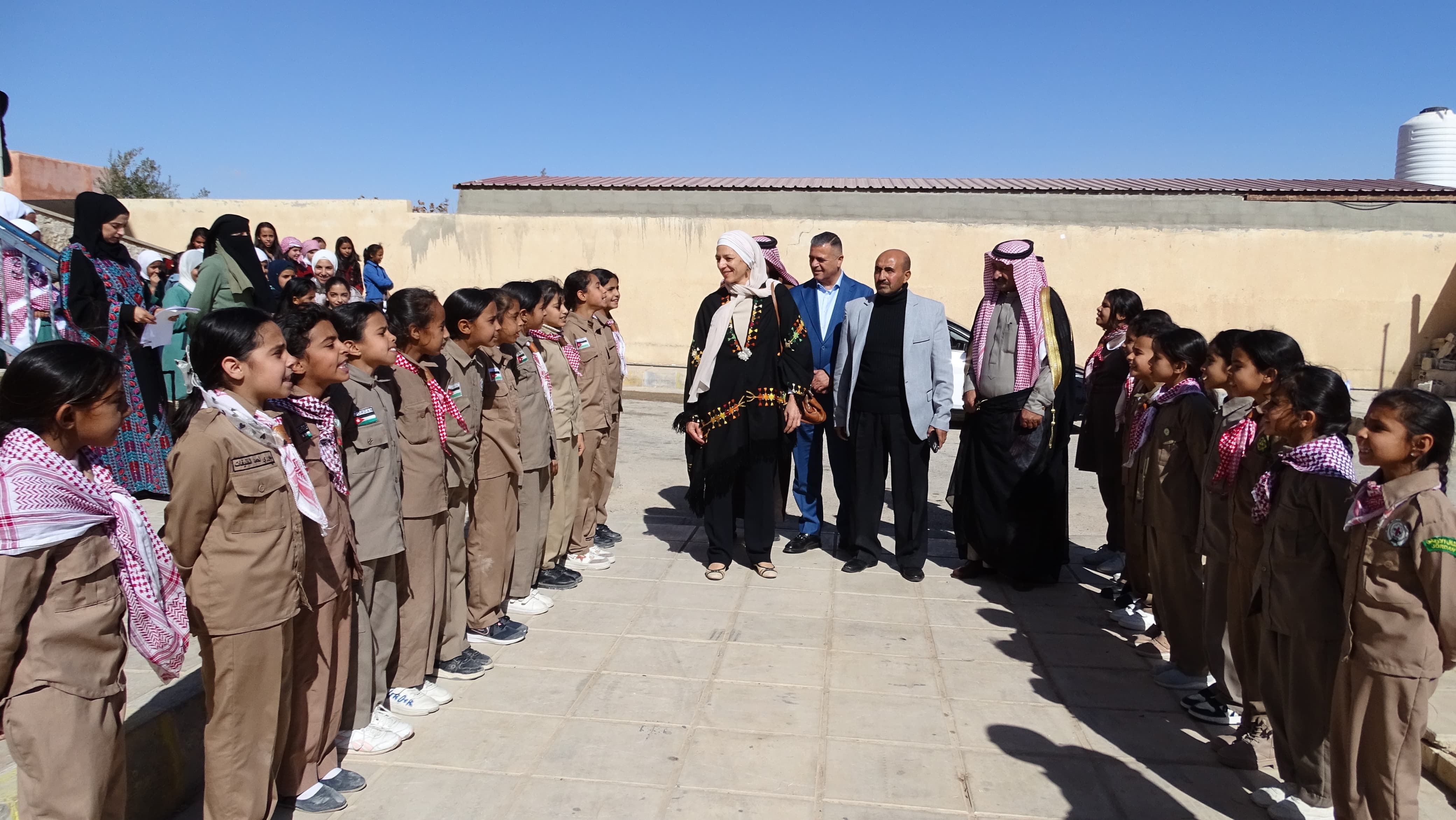 Madar Al-Saa Images 0.7703958559068138