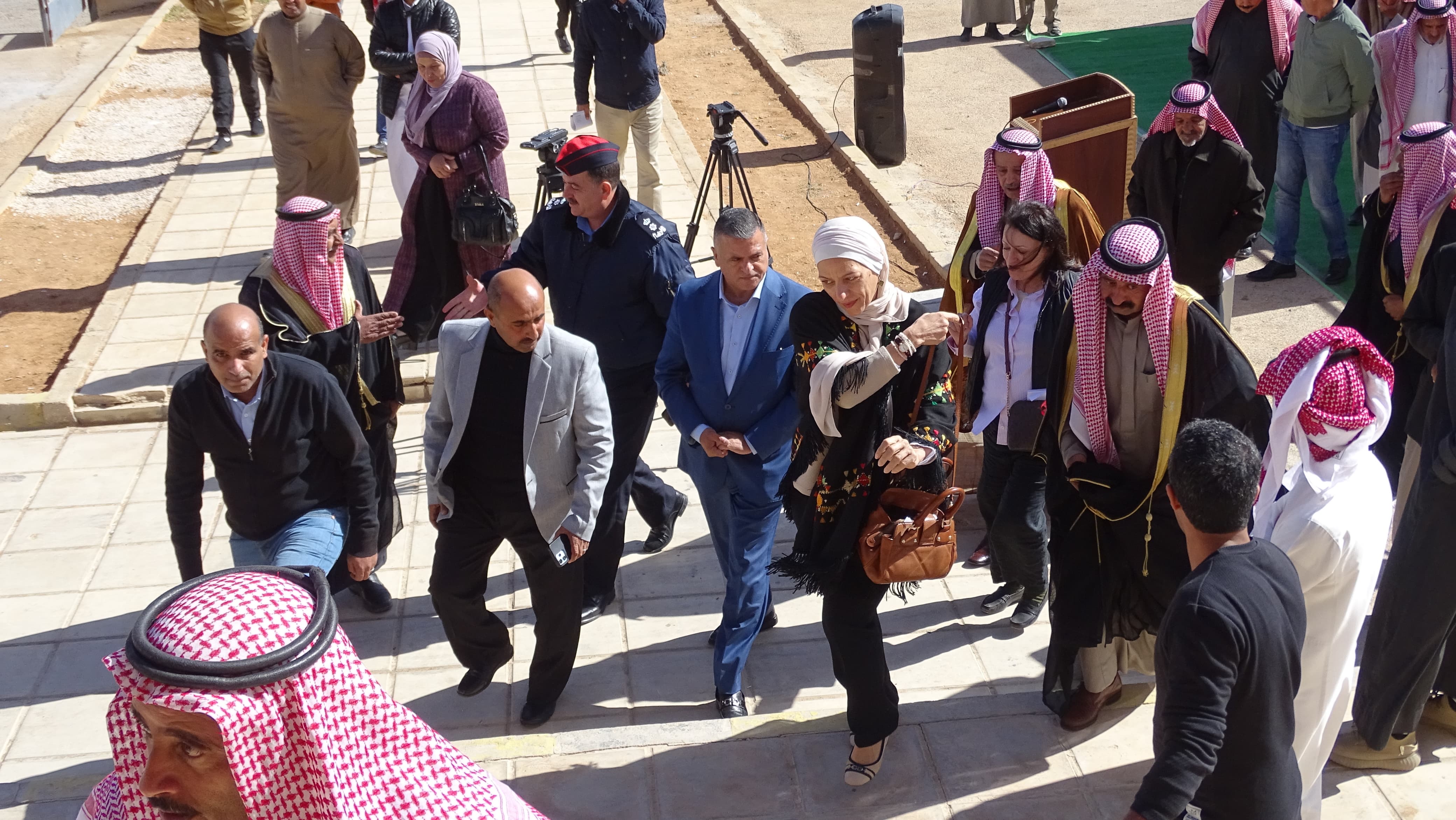 Madar Al-Saa Images 0.746045022194392