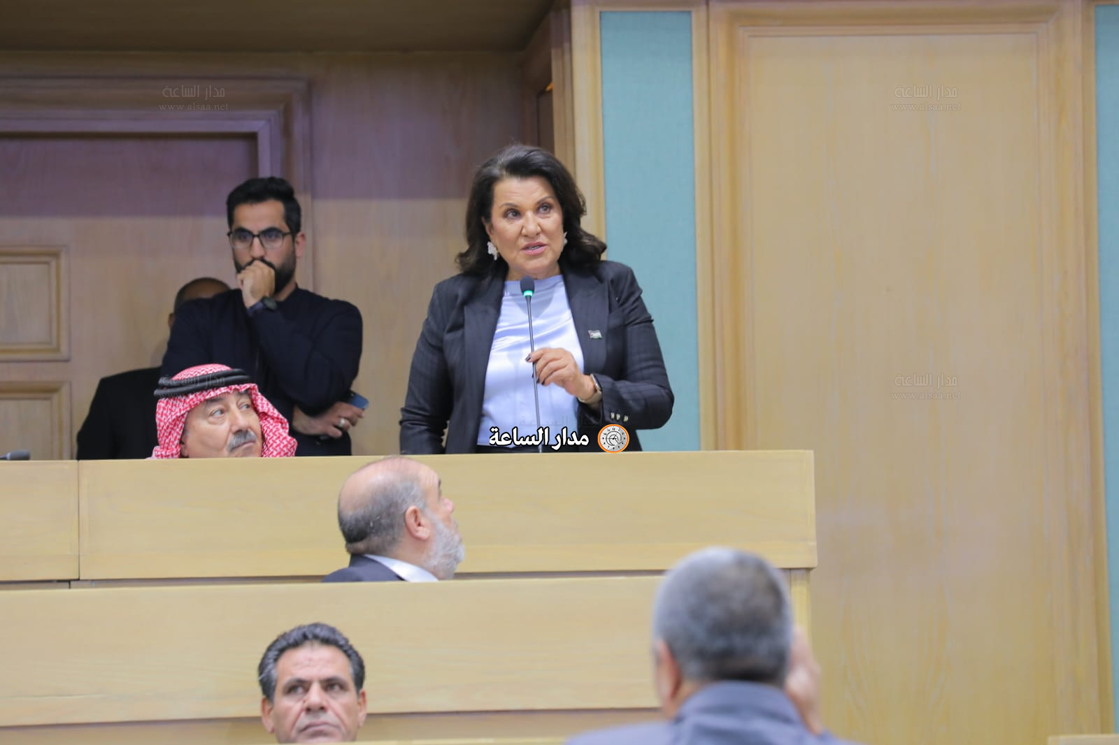 Madar Al-Saa Images 0.1304398446799535