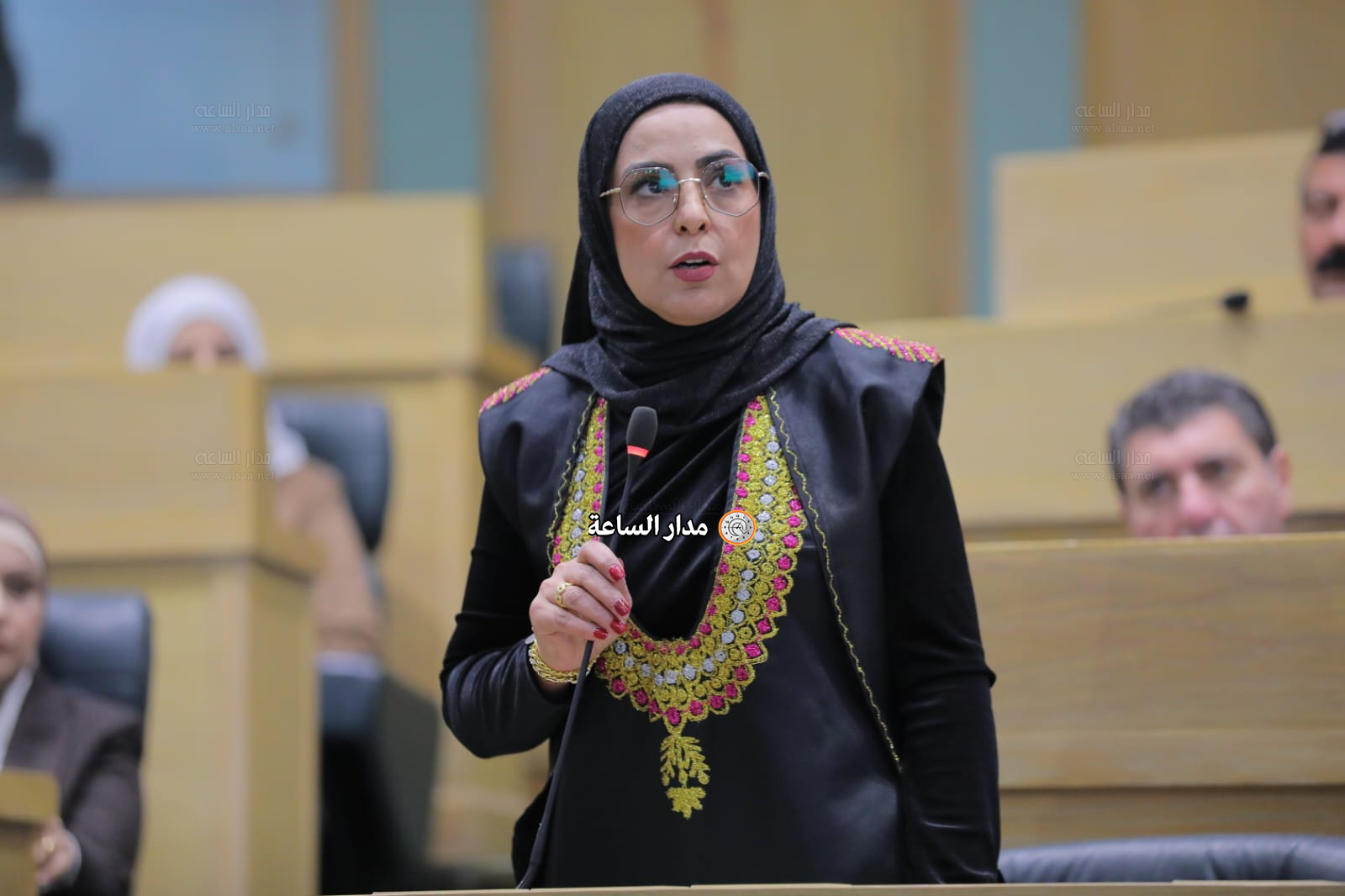 Madar Al-Saa Images 0.5934168841859742