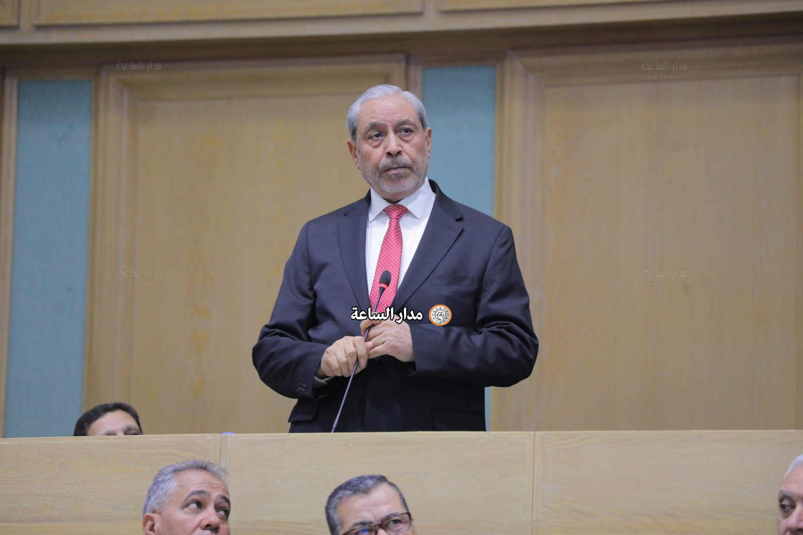 Madar Al-Saa Images 0.9156204900077327