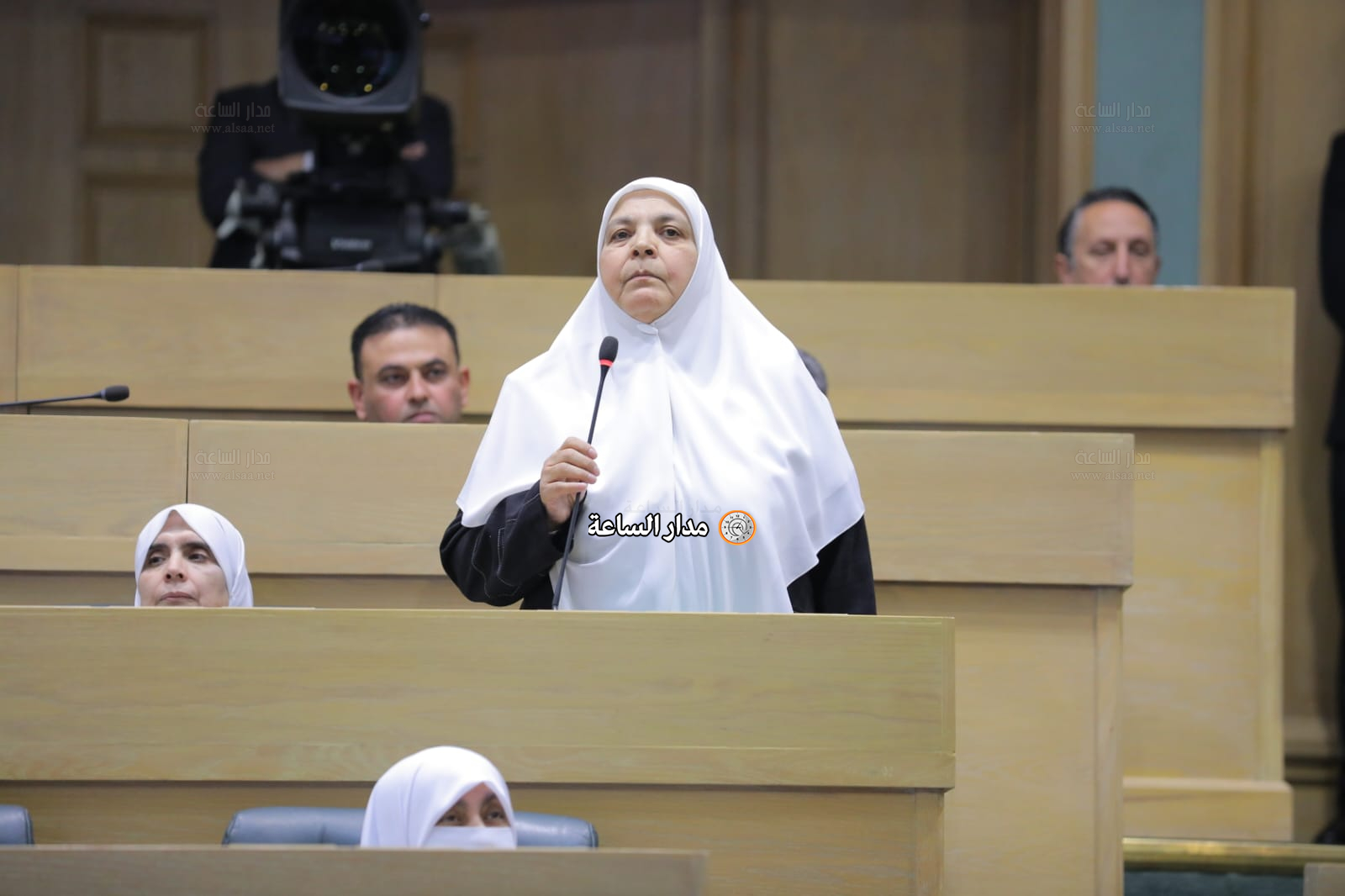 Madar Al-Saa Images 0.5925257067331924