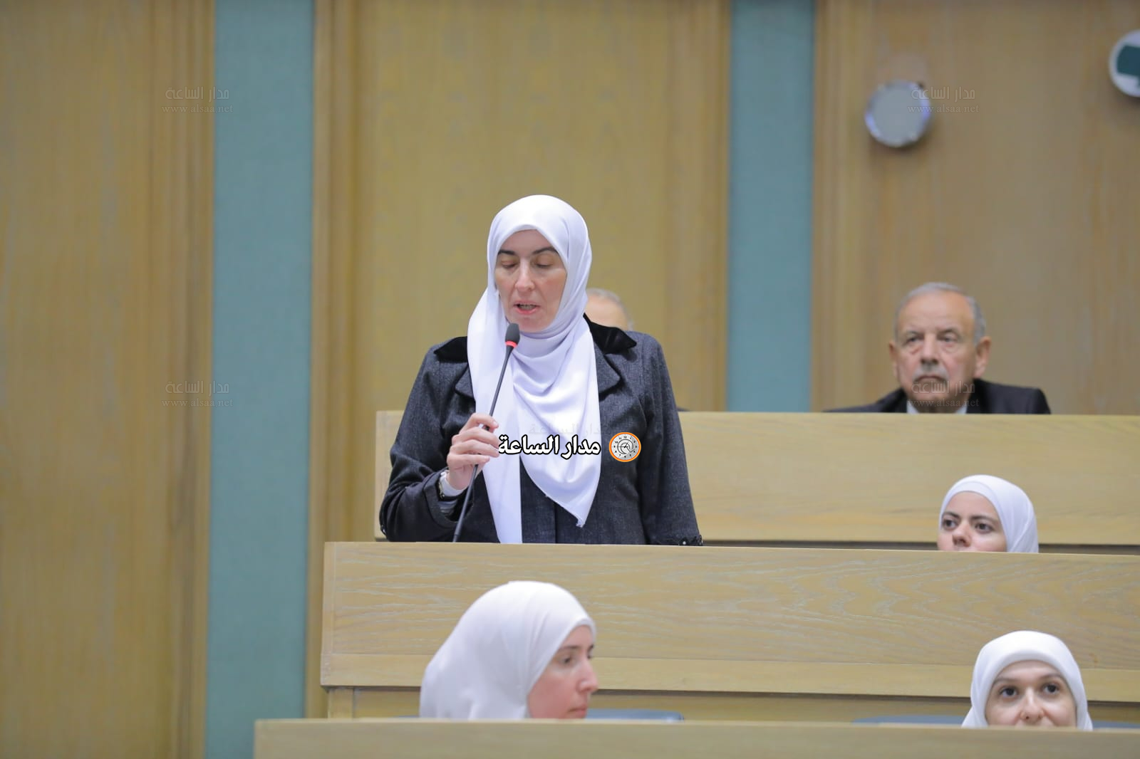 Madar Al-Saa Images 0.038798432801502525