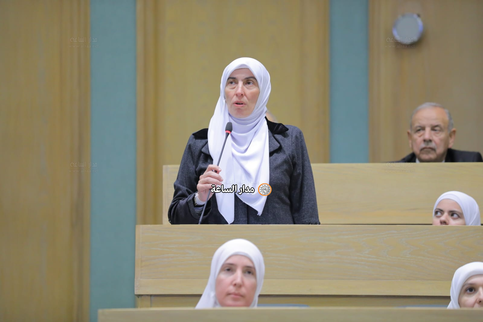 Madar Al-Saa Images 0.7390546221967773