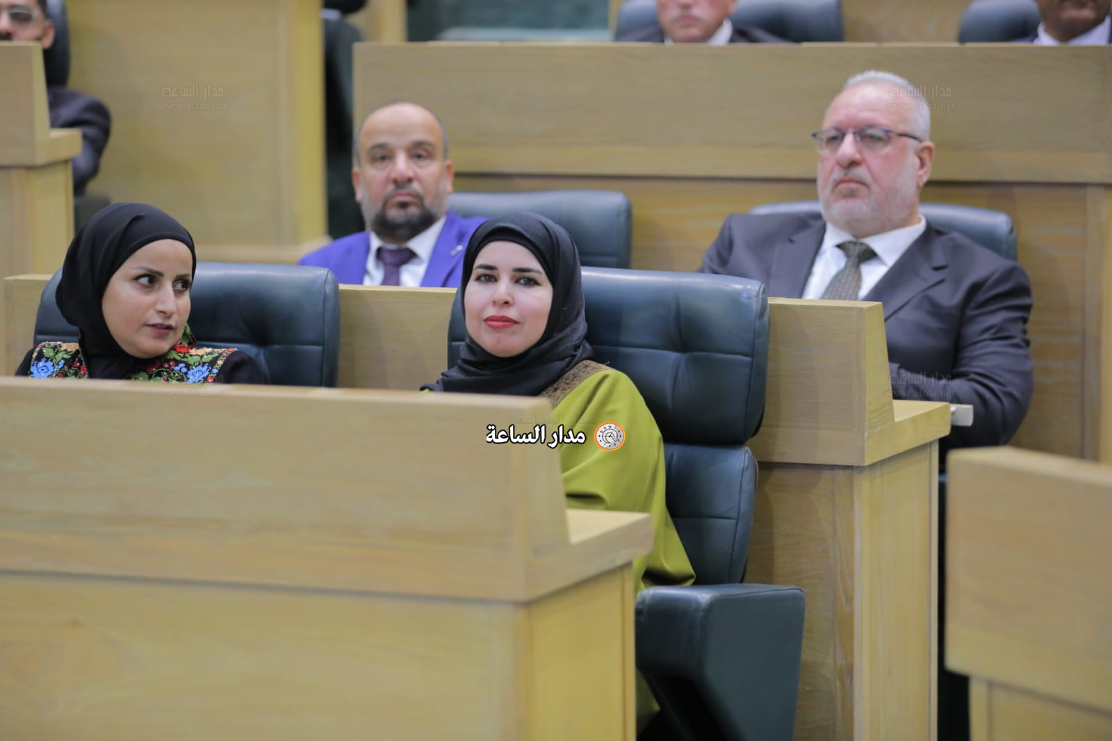 Madar Al-Saa Images 0.8725384752562273