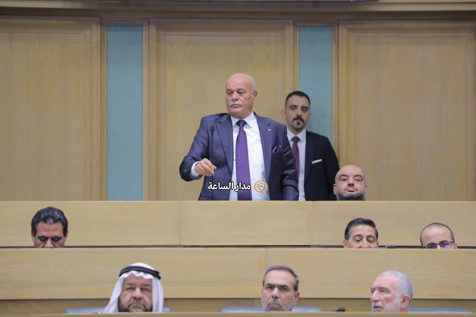 Madar Al-Saa Images 0.40098225297306356