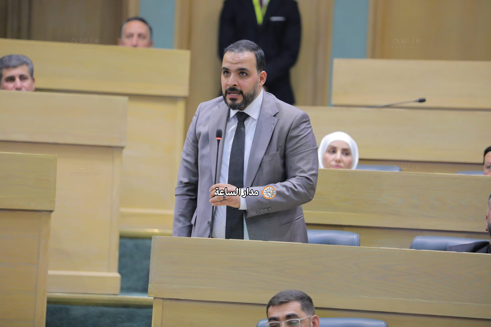 Madar Al-Saa Images 0.41723135496473174