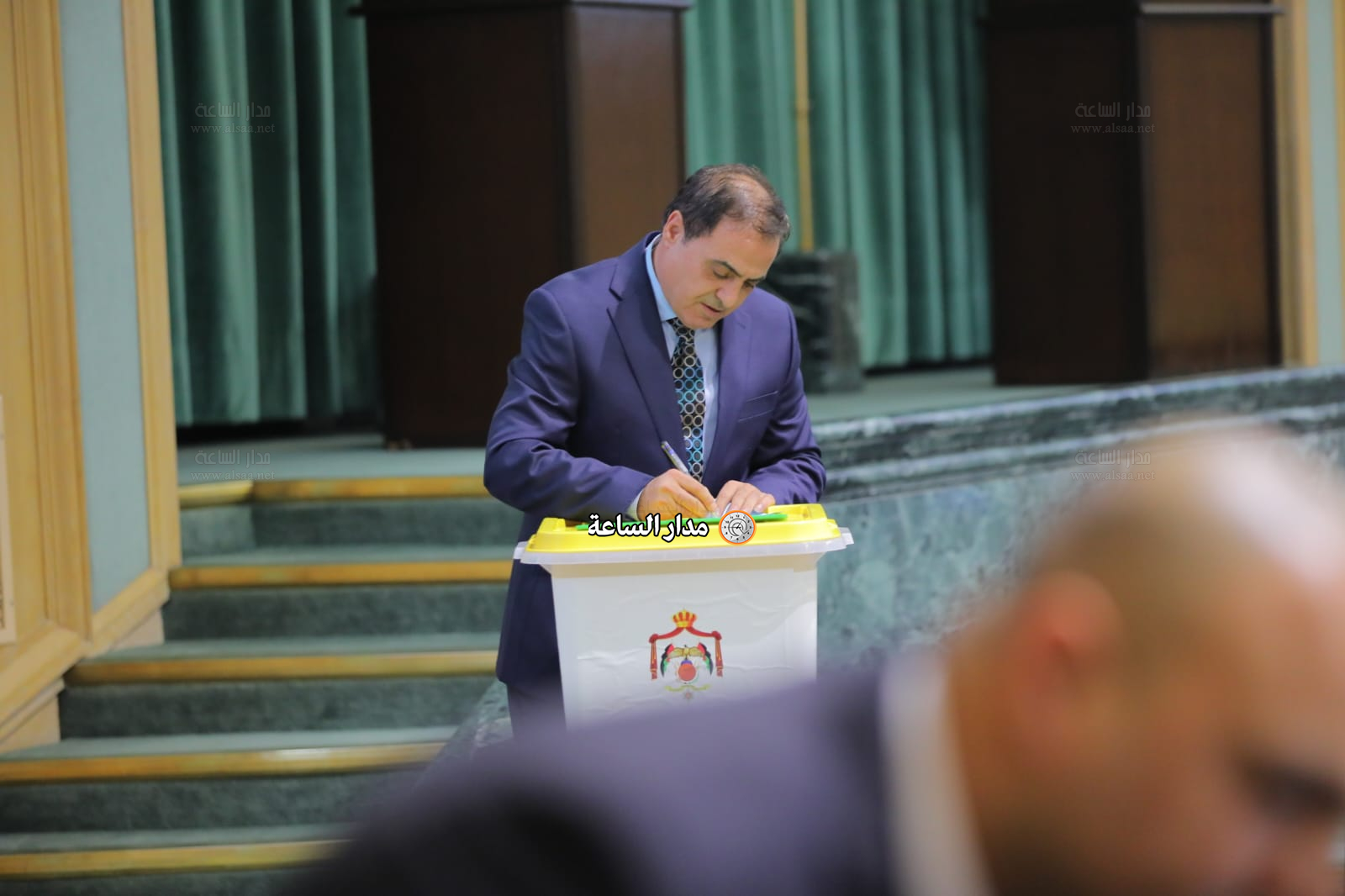 Madar Al-Saa Images 0.9511351007314399