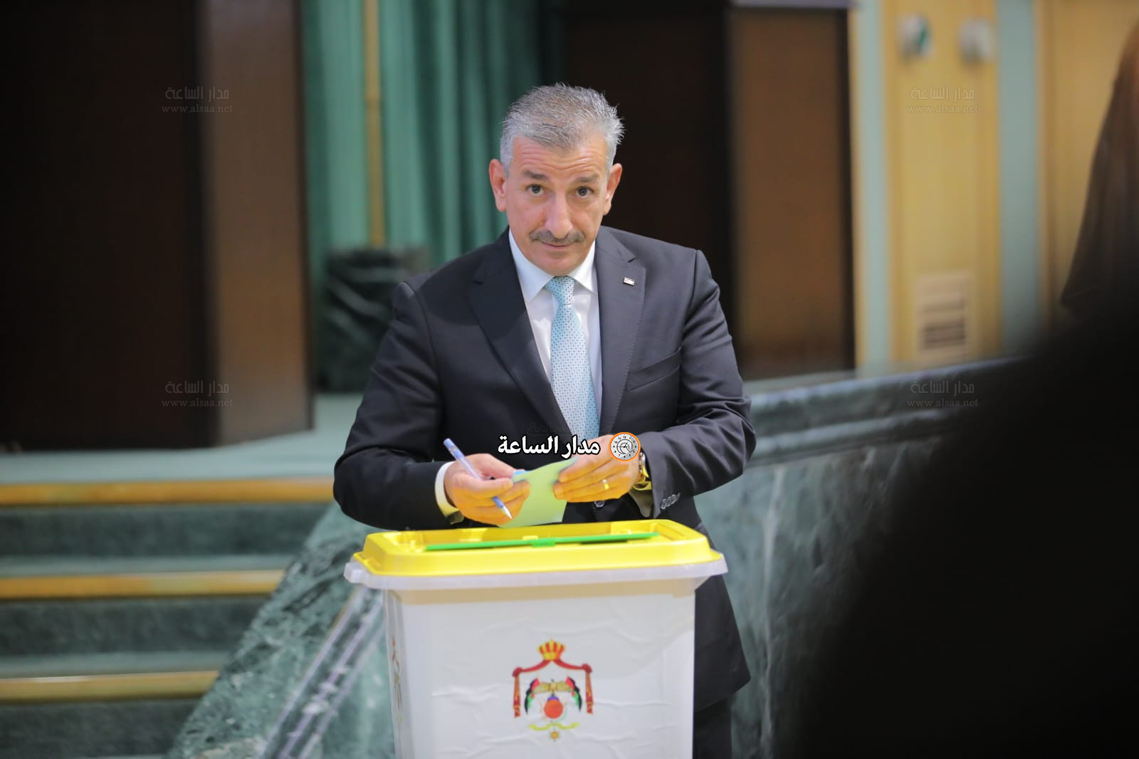 Madar Al-Saa Images 0.3026558678628988