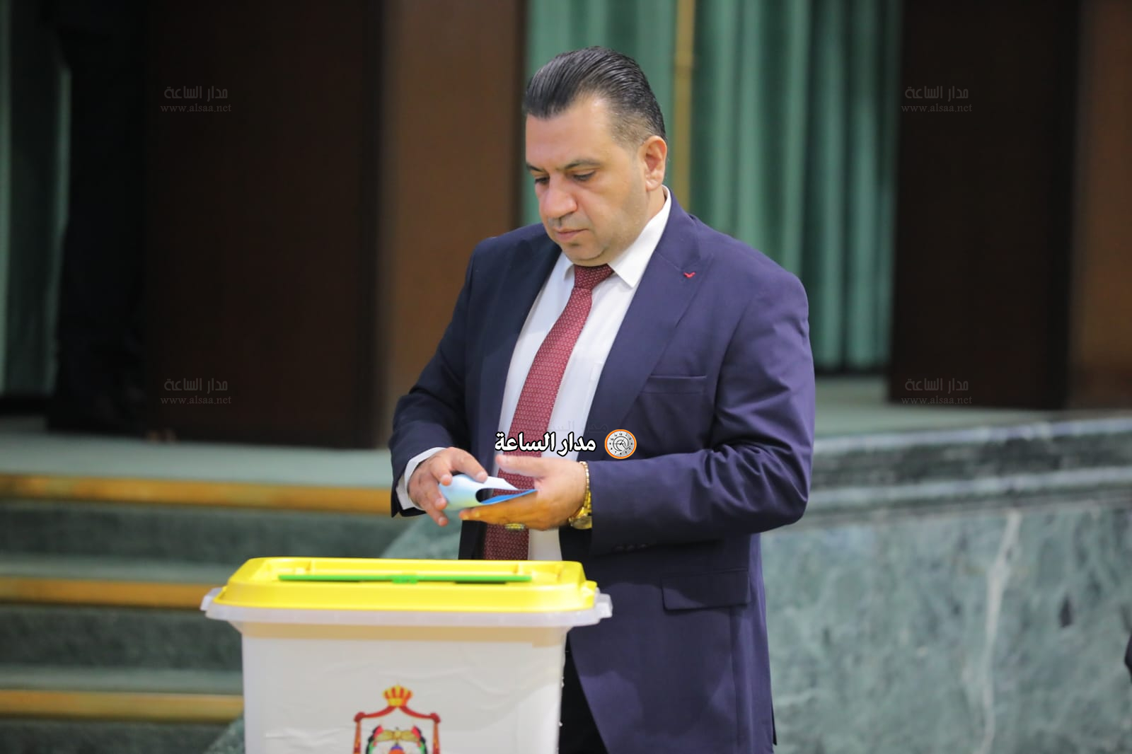 Madar Al-Saa Images 0.03402370060872517