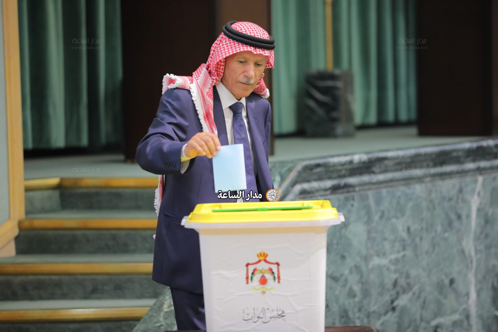 Madar Al-Saa Images 0.3471650167286351