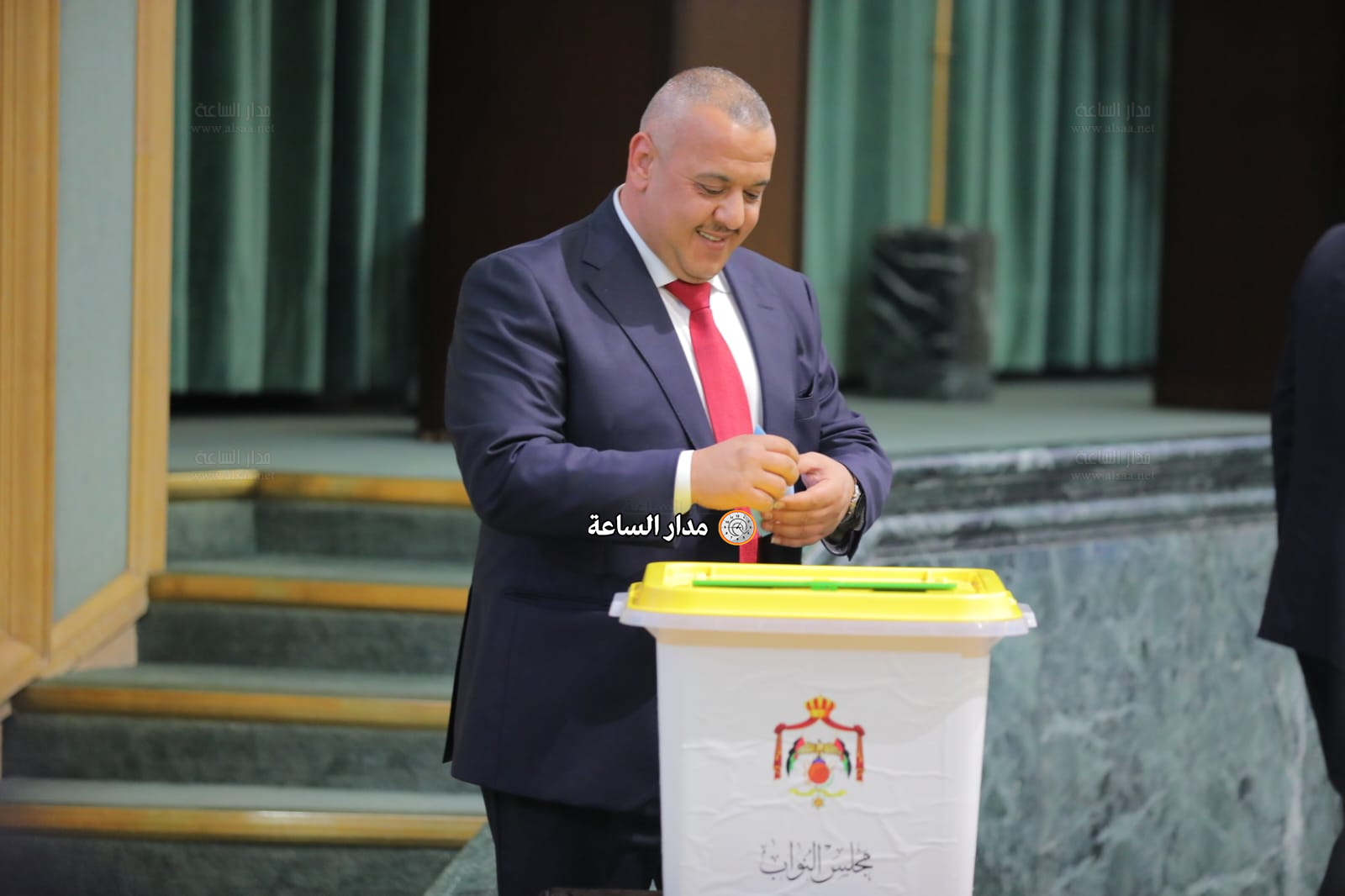 Madar Al-Saa Images 0.6893013556014447