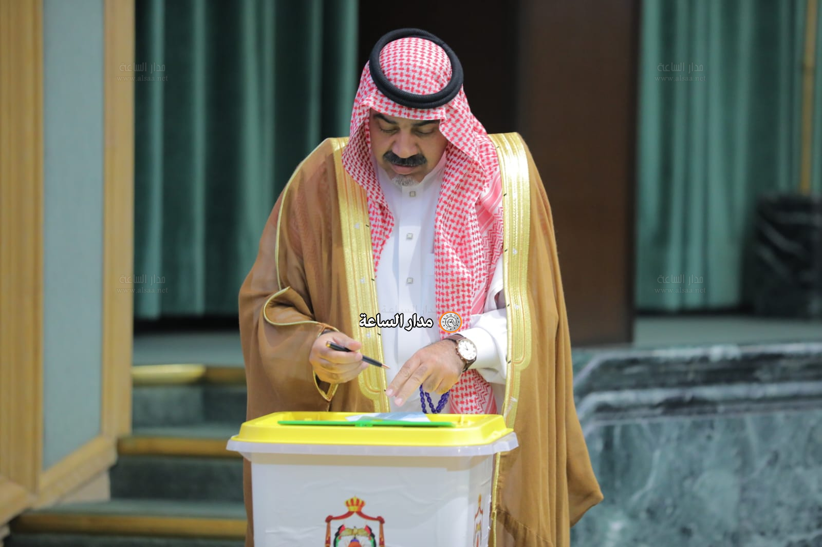 Madar Al-Saa Images 0.4935640050341059