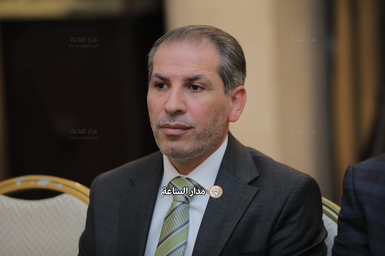 Madar Al-Saa Images 0.22867653780495267