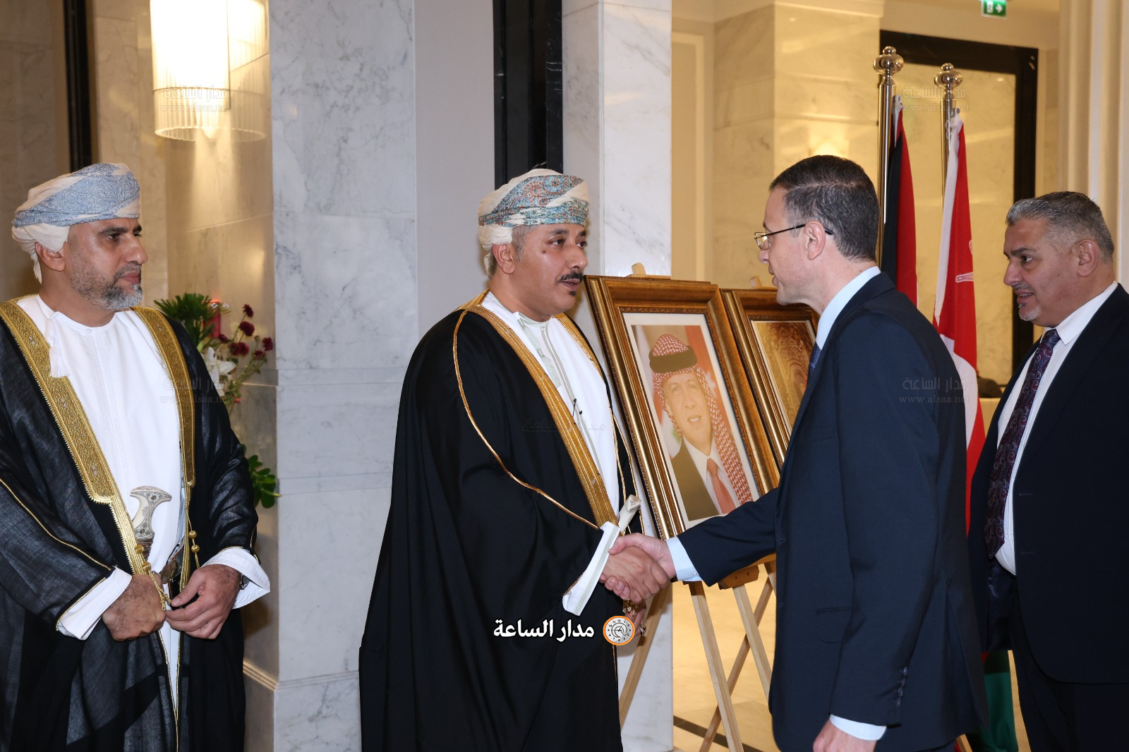 Madar Al-Saa Images 0.0025448290272187535