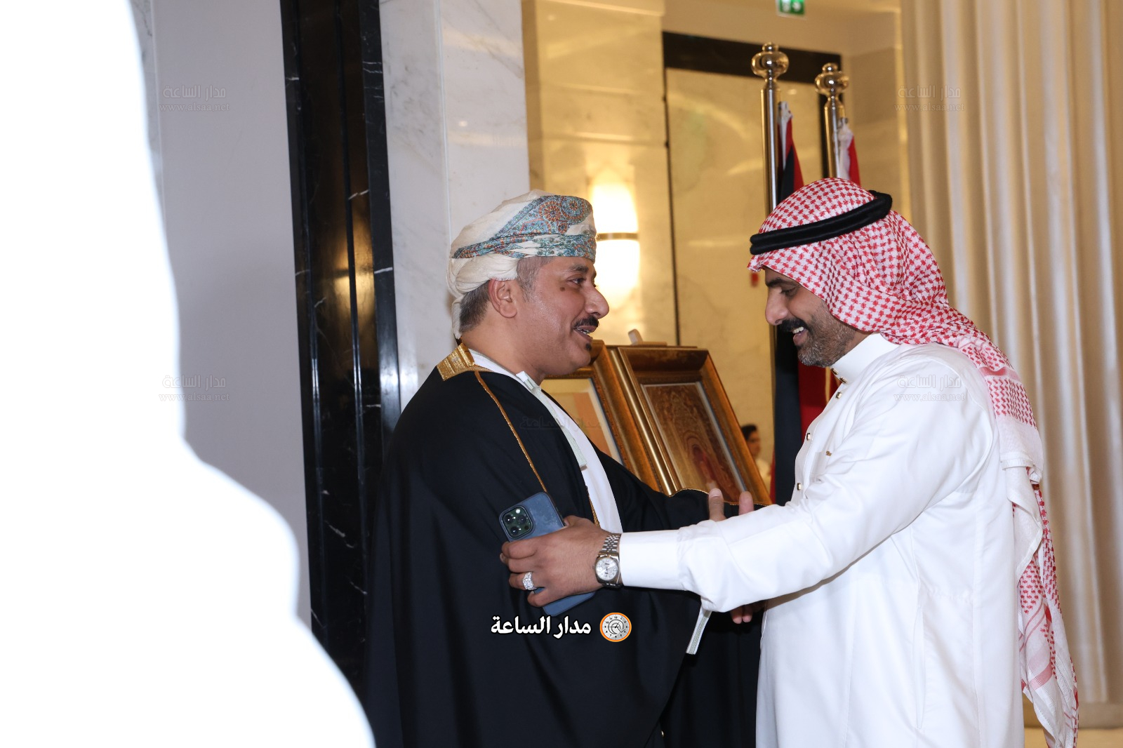 Madar Al-Saa Images 0.2142025835382011