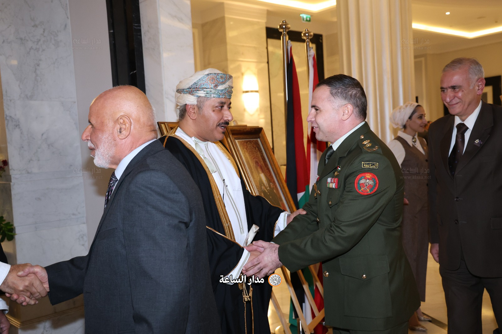 Madar Al-Saa Images 0.4682250849521654