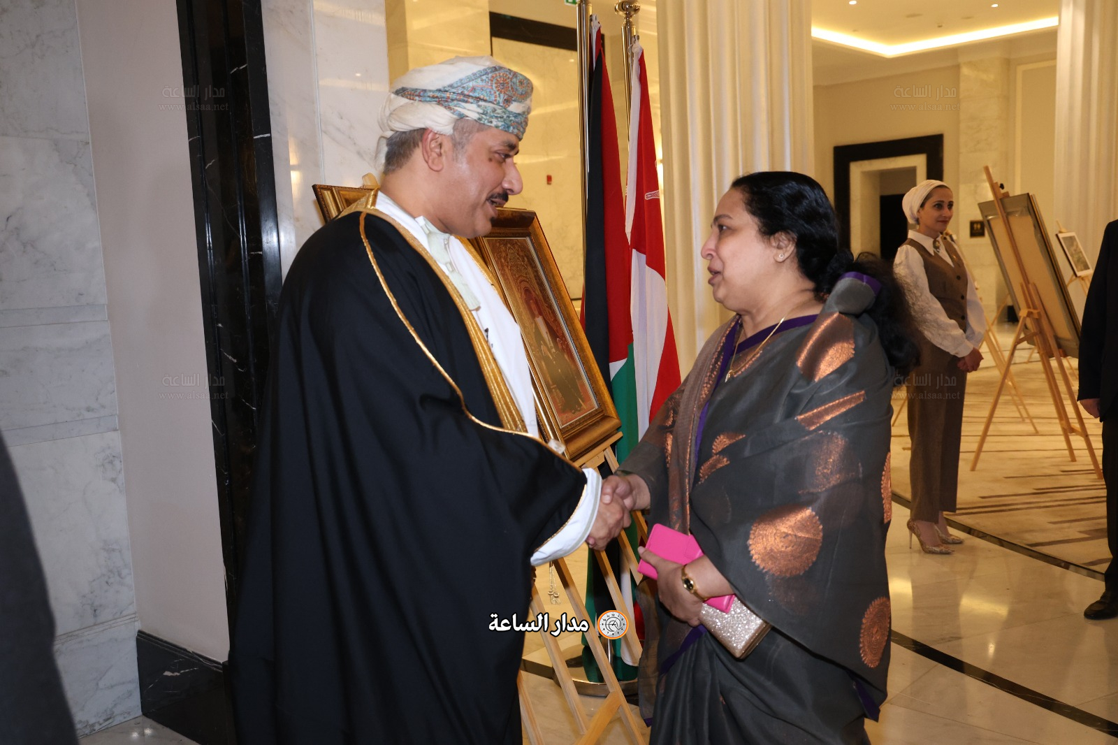 Madar Al-Saa Images 0.5882573204043176