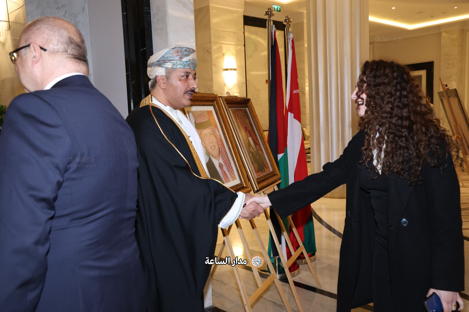 Madar Al-Saa Images 0.4416582340850146