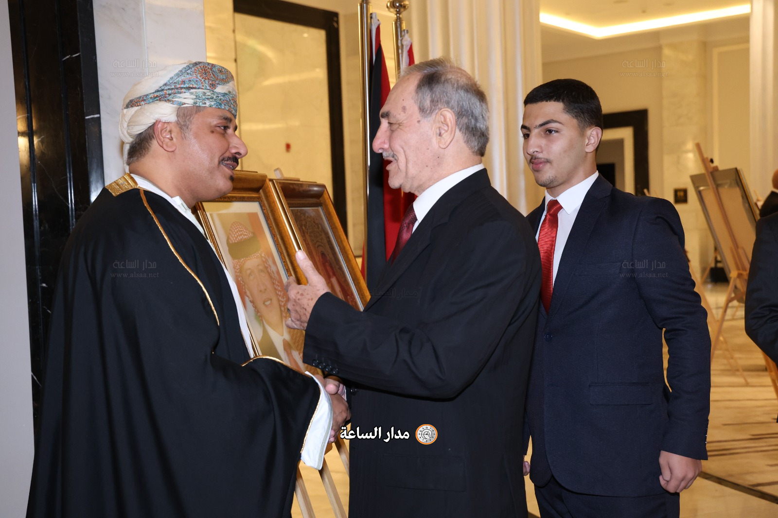 Madar Al-Saa Images 0.3036605499070588