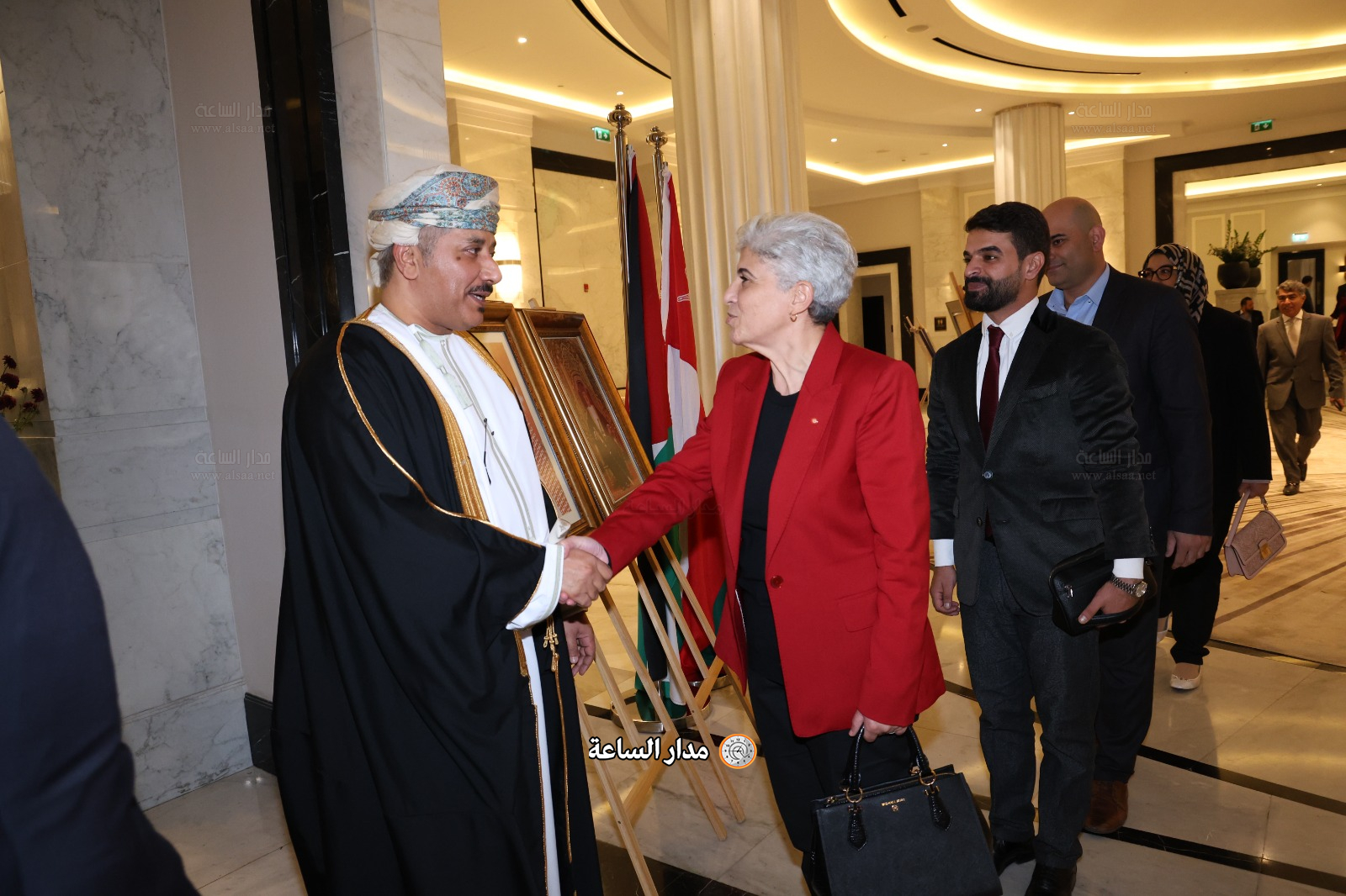 Madar Al-Saa Images 0.5117593139388974