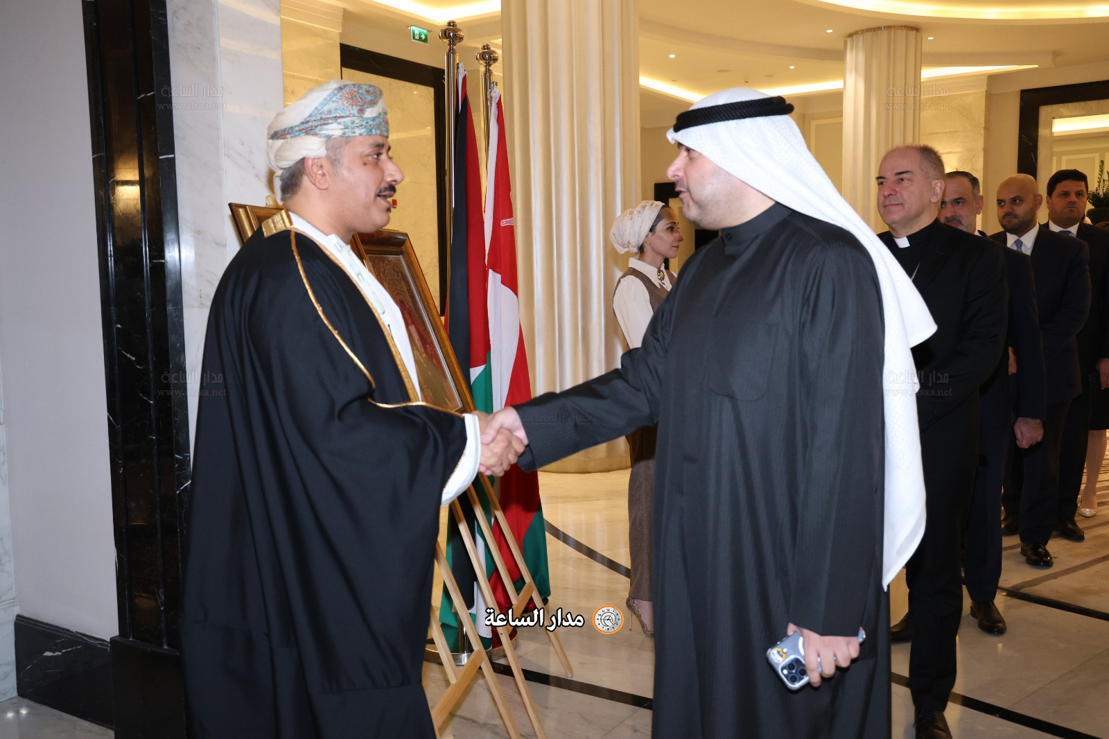 Madar Al-Saa Images 0.3618613258793866