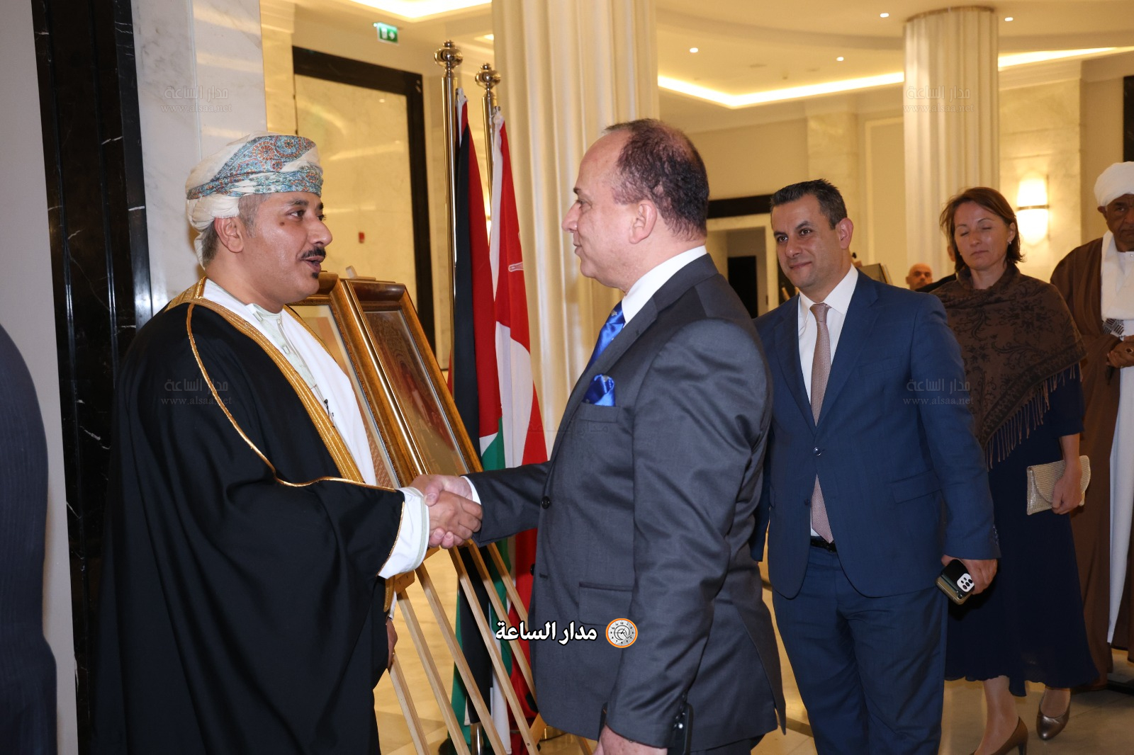 Madar Al-Saa Images 0.07137074691630363