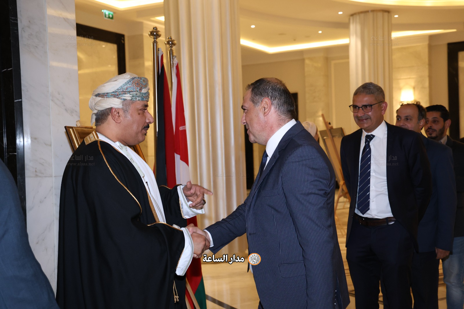 Madar Al-Saa Images 0.21868284089984869