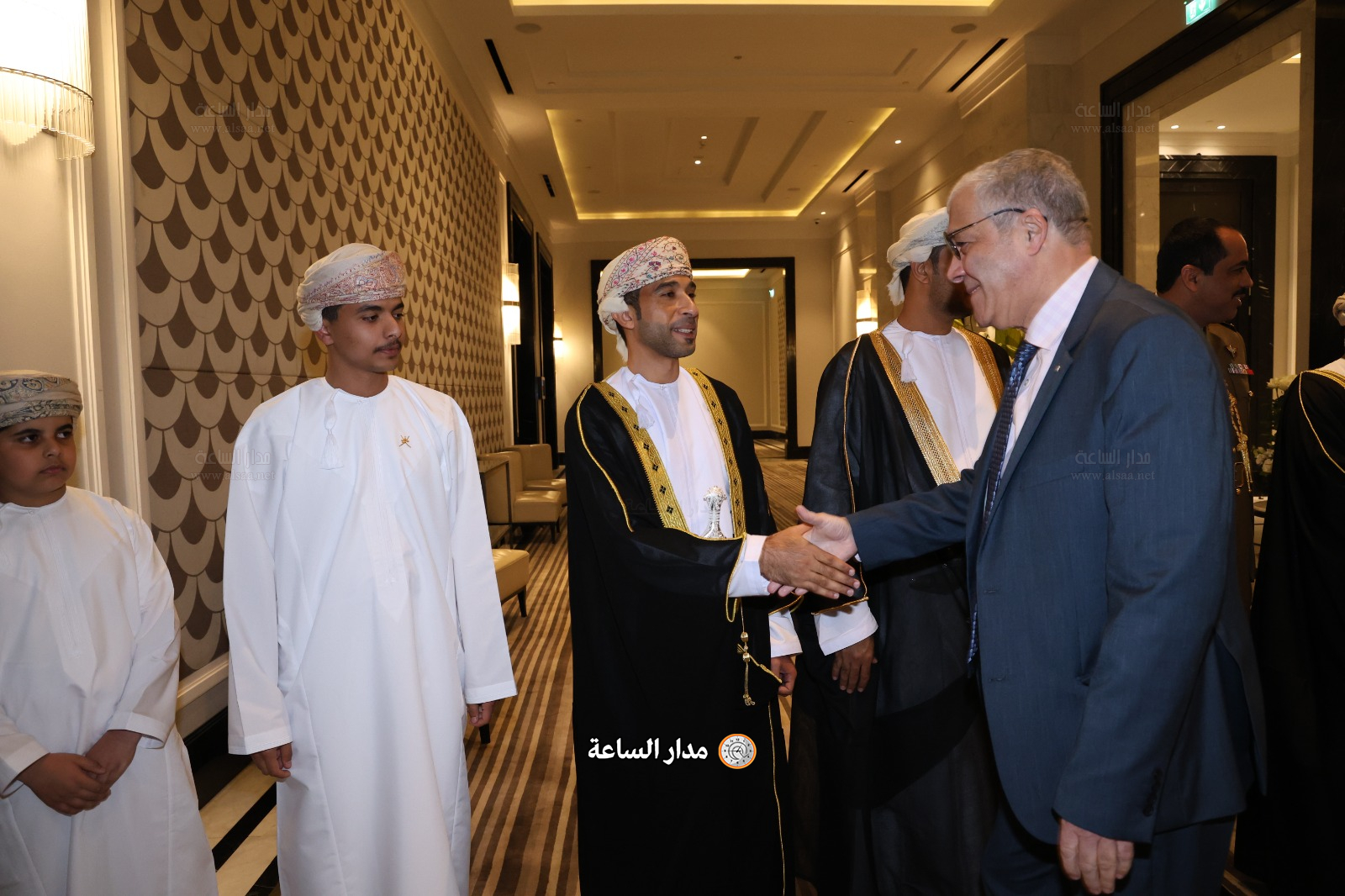 Madar Al-Saa Images 0.35950304331503946