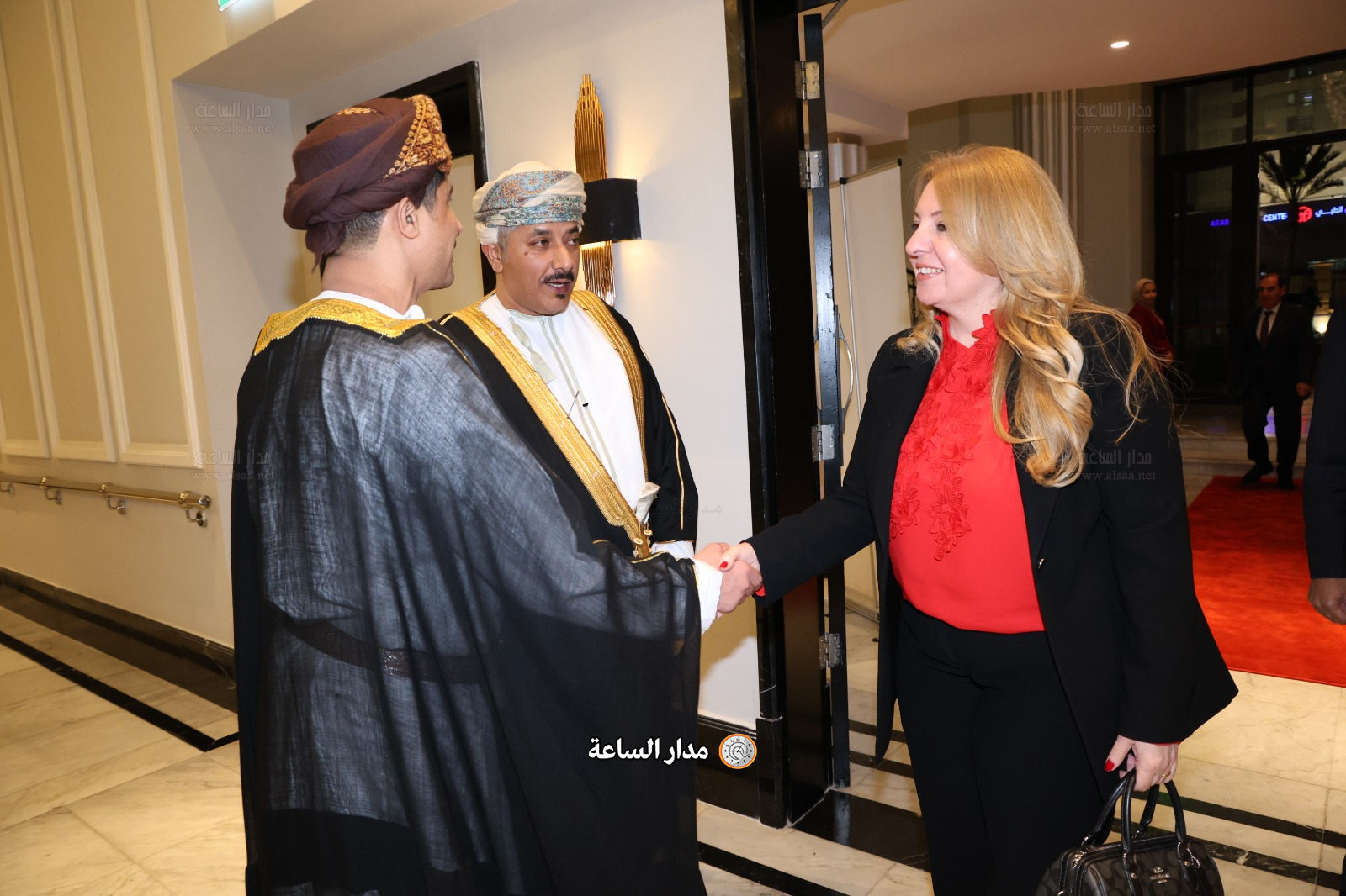 Madar Al-Saa Images 0.6517144219334123