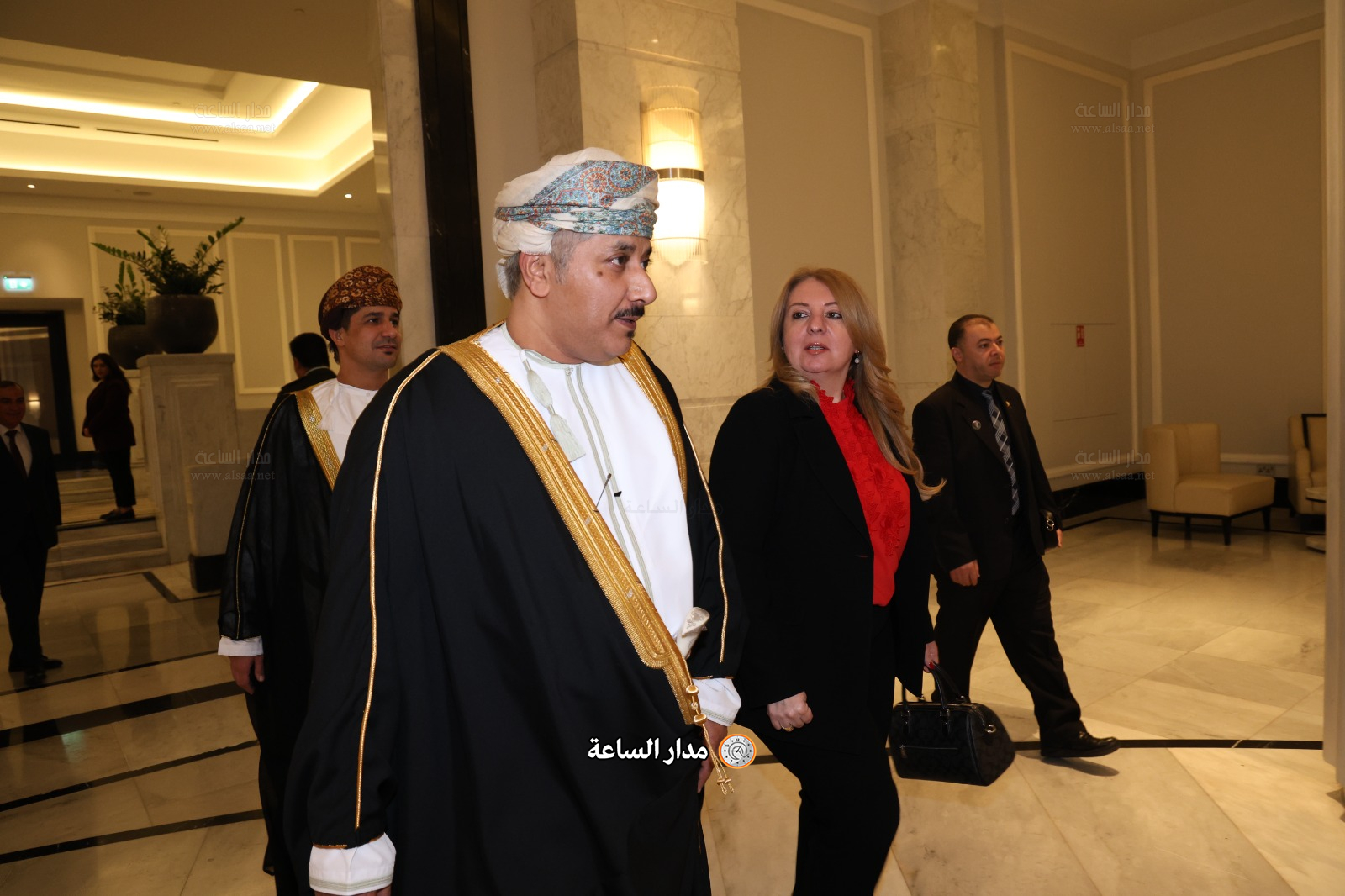 Madar Al-Saa Images 0.419836056093041