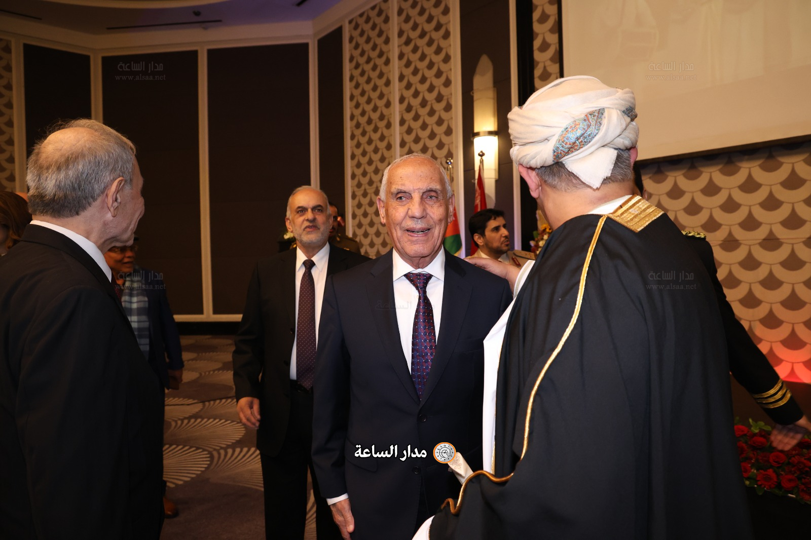 Madar Al-Saa Images 0.9716609757669301