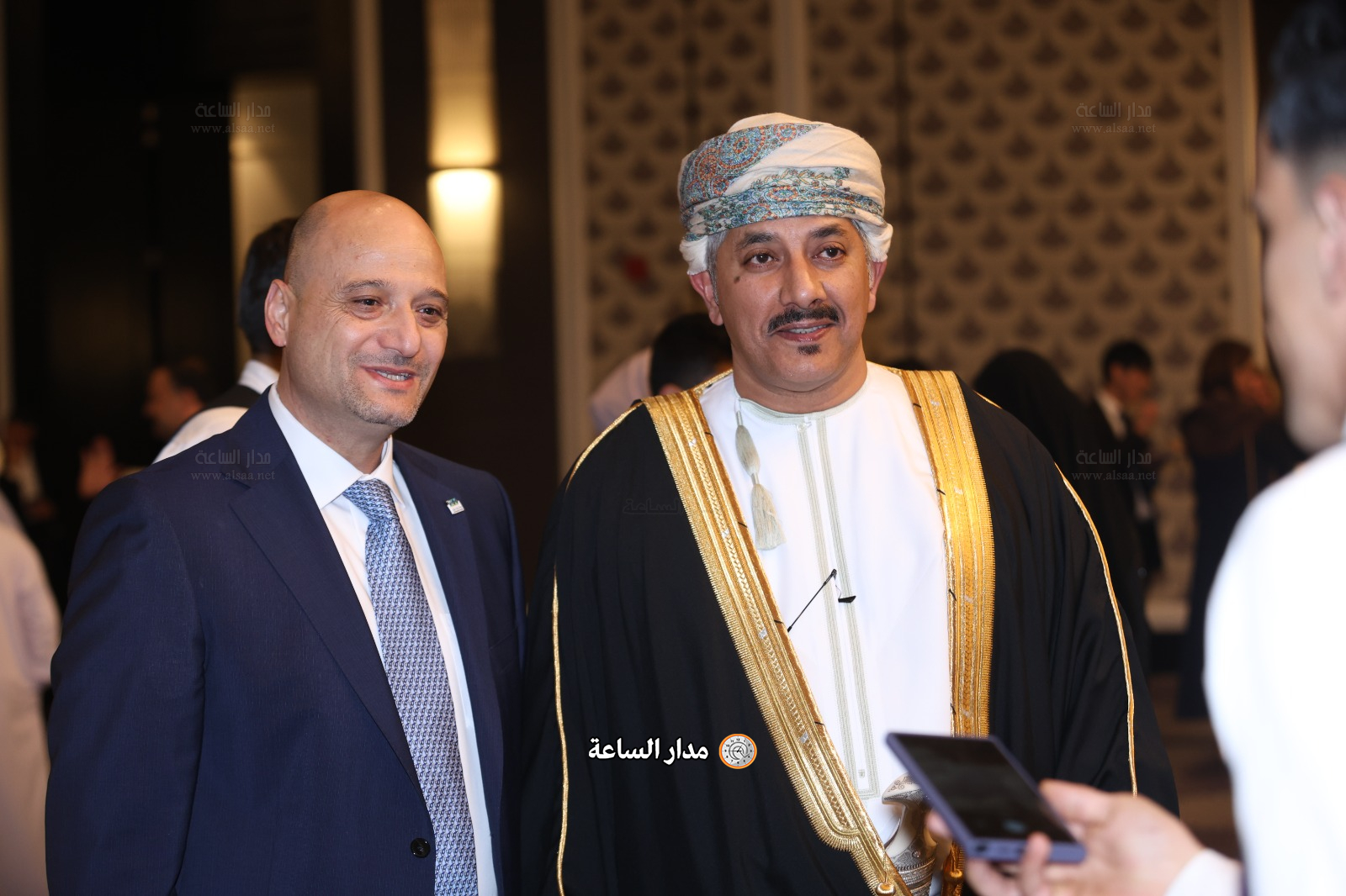 Madar Al-Saa Images 0.4410881372182154