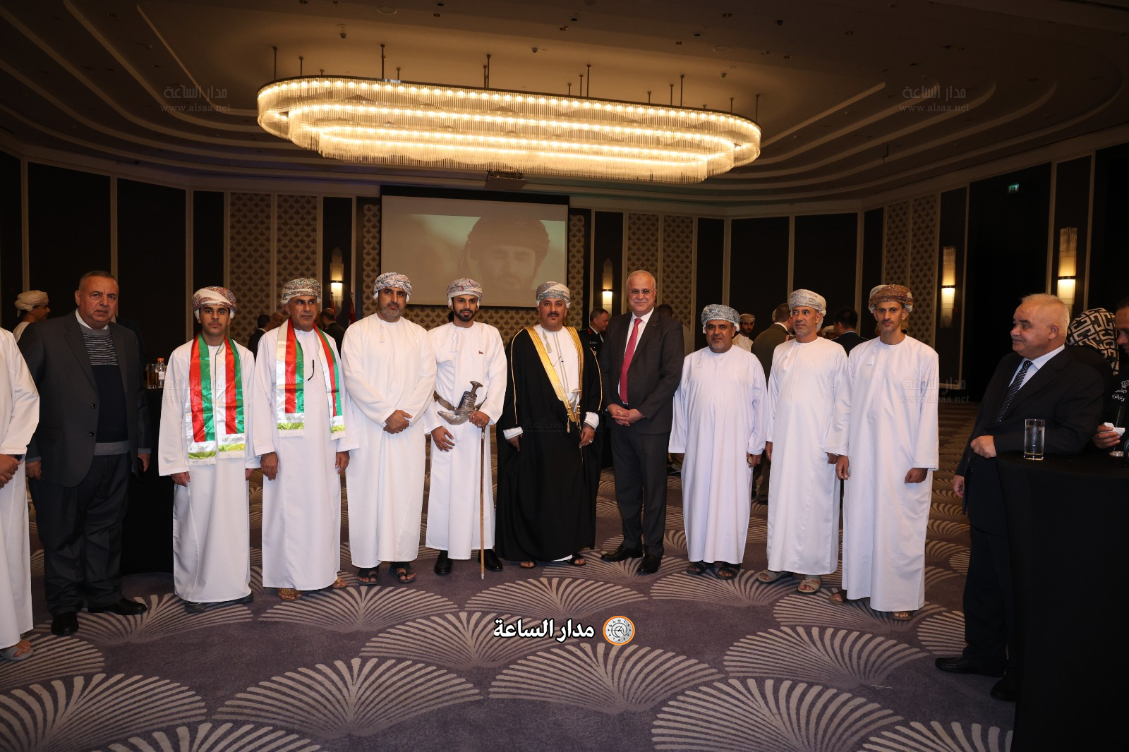 Madar Al-Saa Images 0.9913904703367591