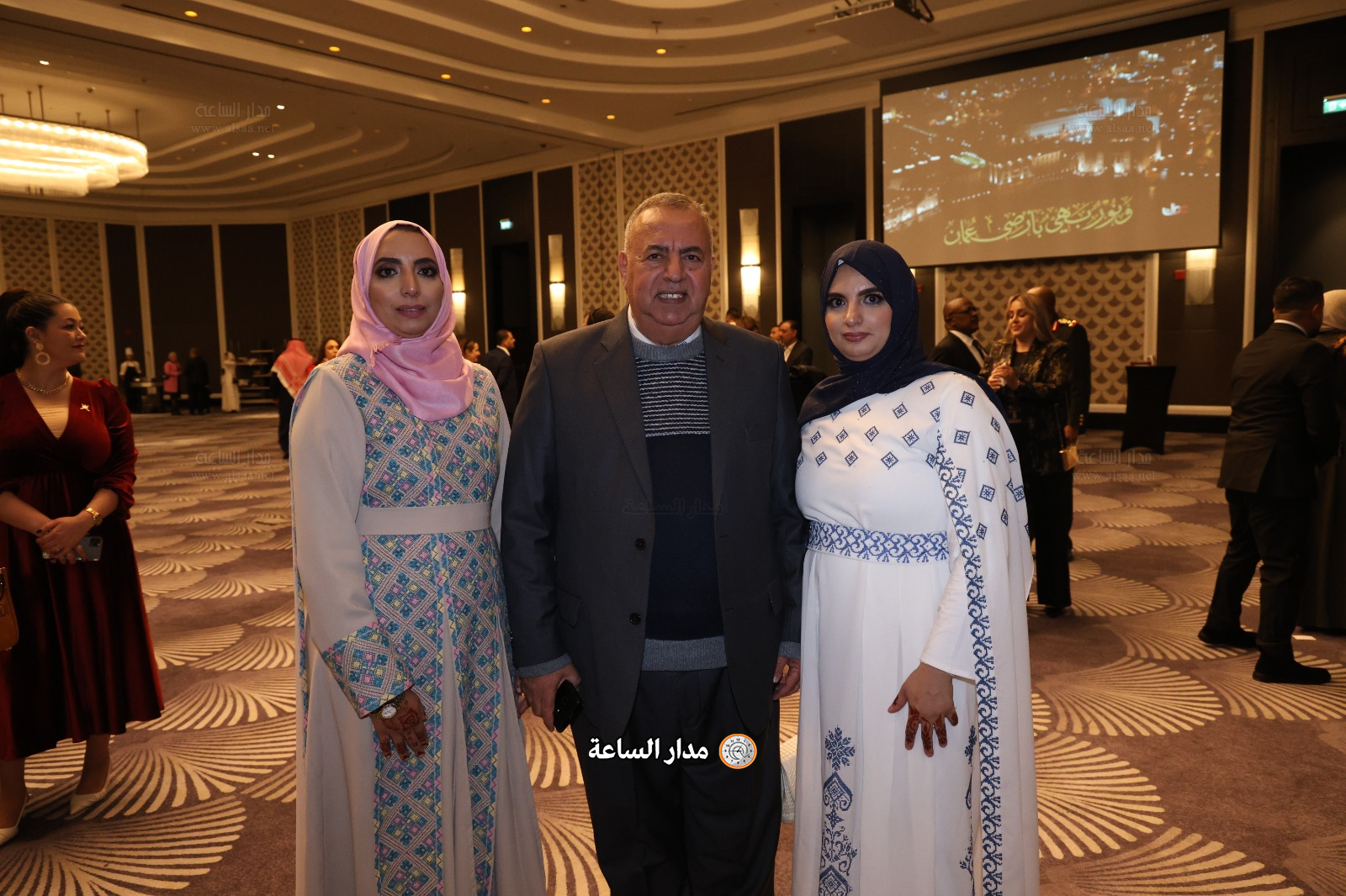 Madar Al-Saa Images 0.4444548263209207